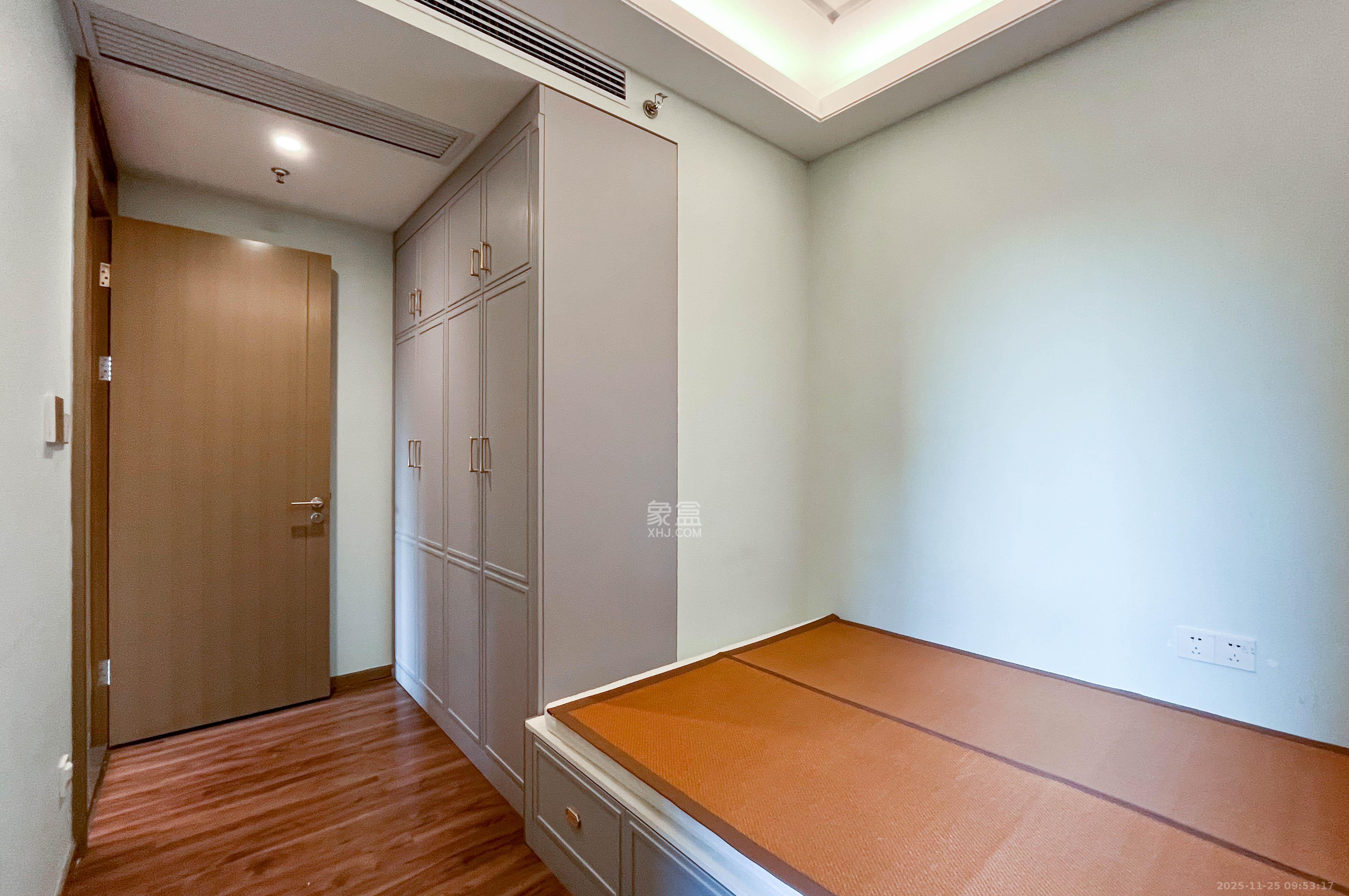 梅溪湖金茂湾 4室2厅2卫 188.0万 梅溪湖金茂湾 4室2厅2卫 188.0万其他