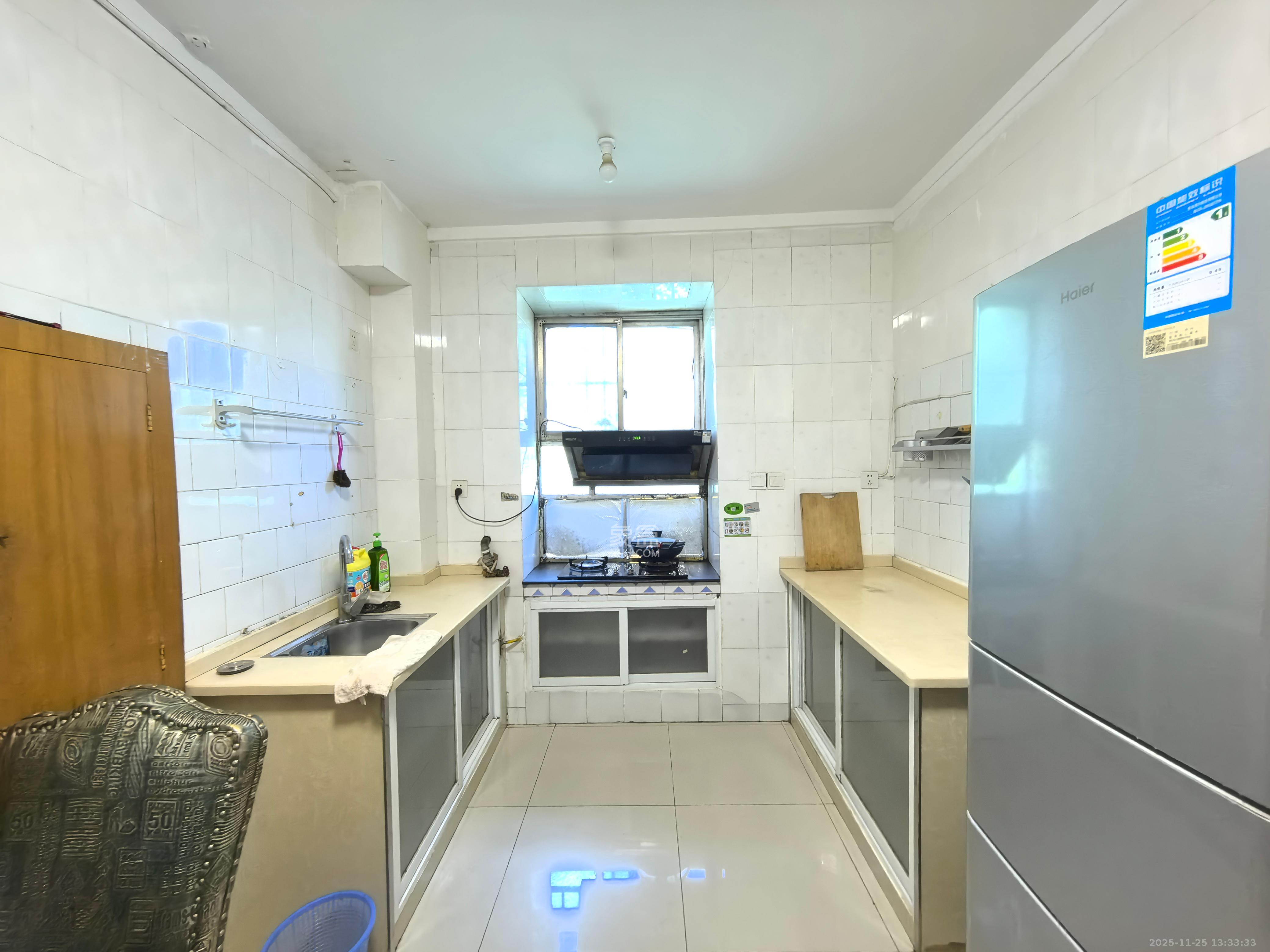 英才园三片 3室2厅1卫 1800.0元/月 英才园三片 3室2厅1卫 1800.0元/月室内图