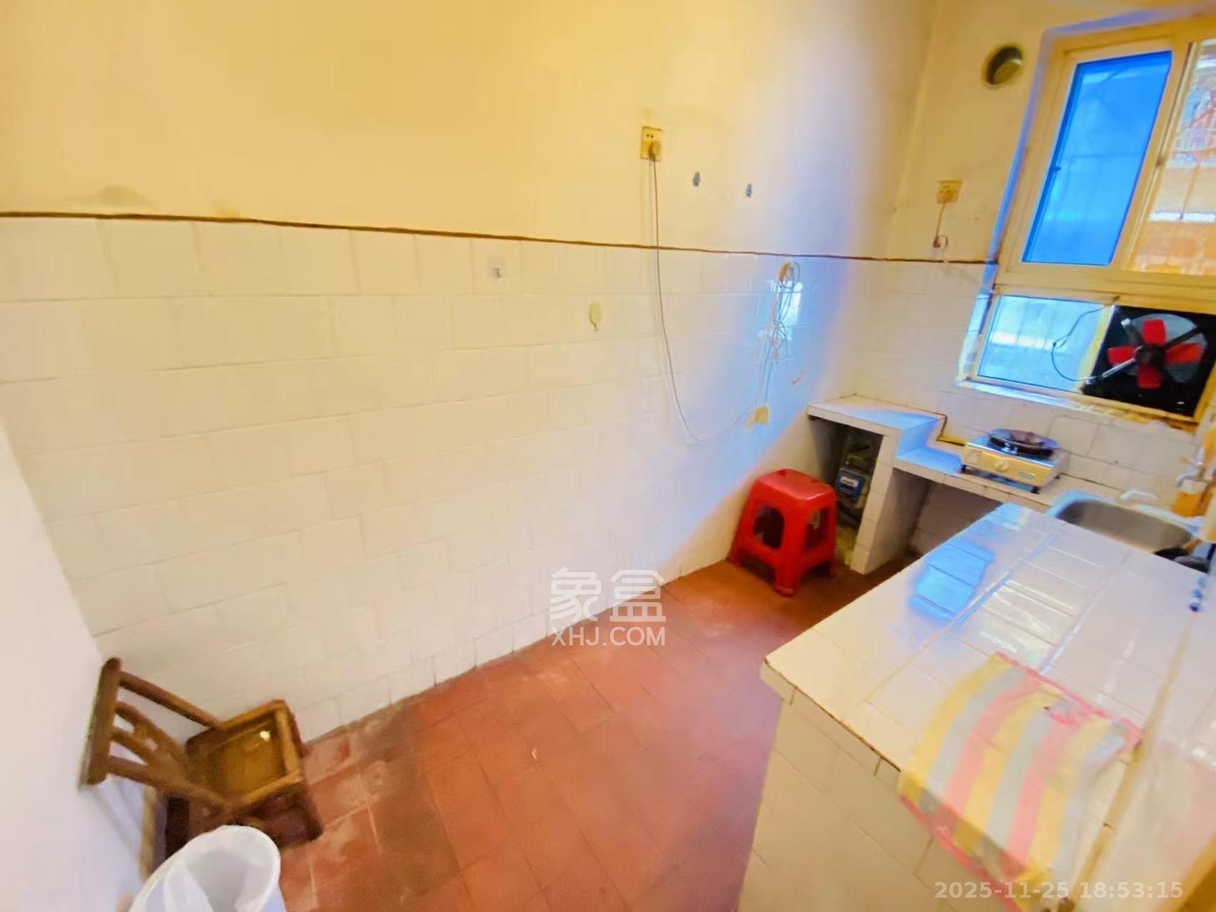 楚湘街一条巷散盘 2室1厅1卫 1500.0元/月 楚湘街一条巷散盘 2室1厅1卫 1500.0元/月室内图