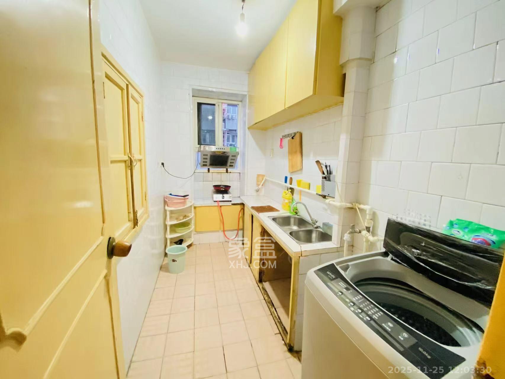 向家湾社区(含富湘公寓) 2室1厅1卫 1700.0元/月 向家湾社区(含富湘公寓) 2室1厅1卫 1700.0元/月室内图