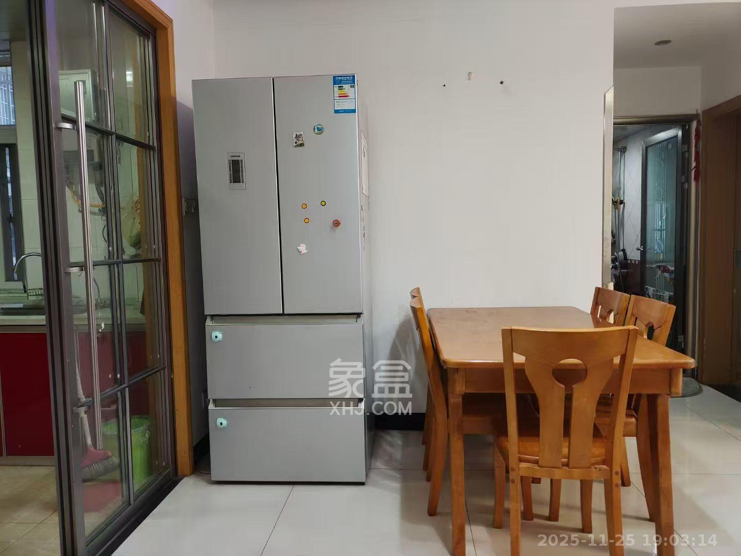 三景国际 3室1厅1卫 1450.0元/月 三景国际 3室1厅1卫 1450.0元/月室内图