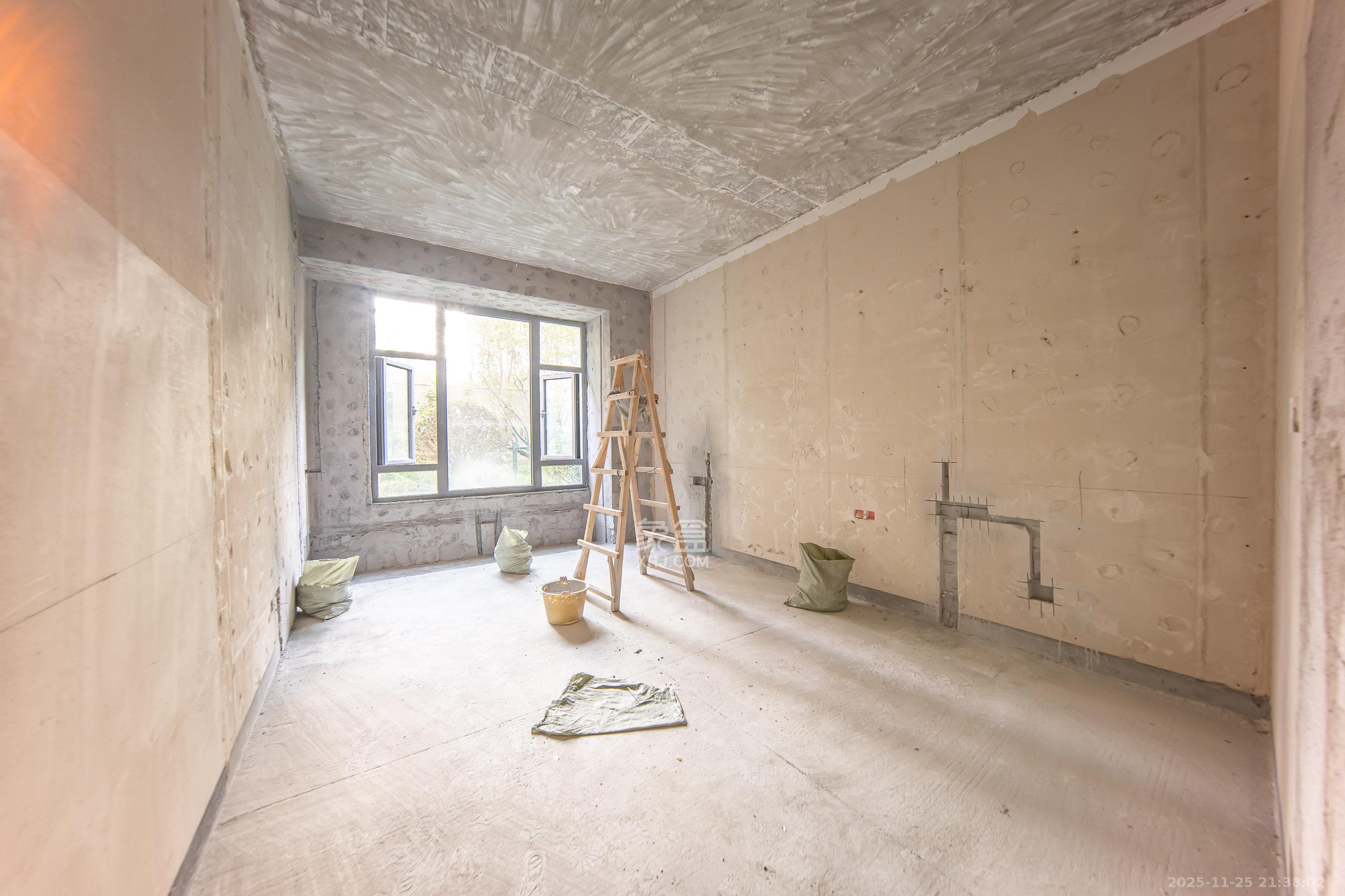 中海阅山府  4室2厅2卫    120.0万卧室