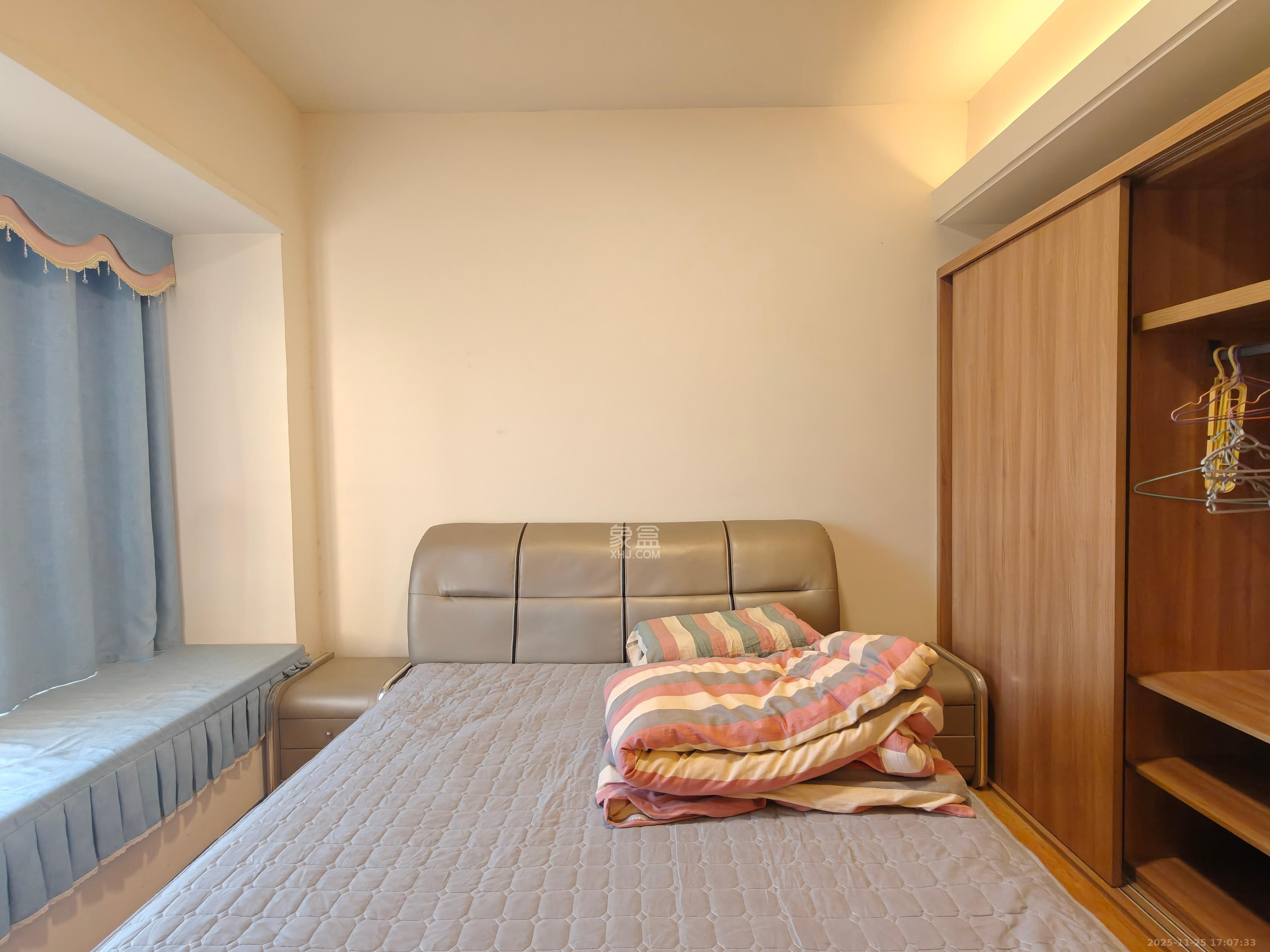 恒大国际广场  2室2厅1卫    2300.0元/月室内图