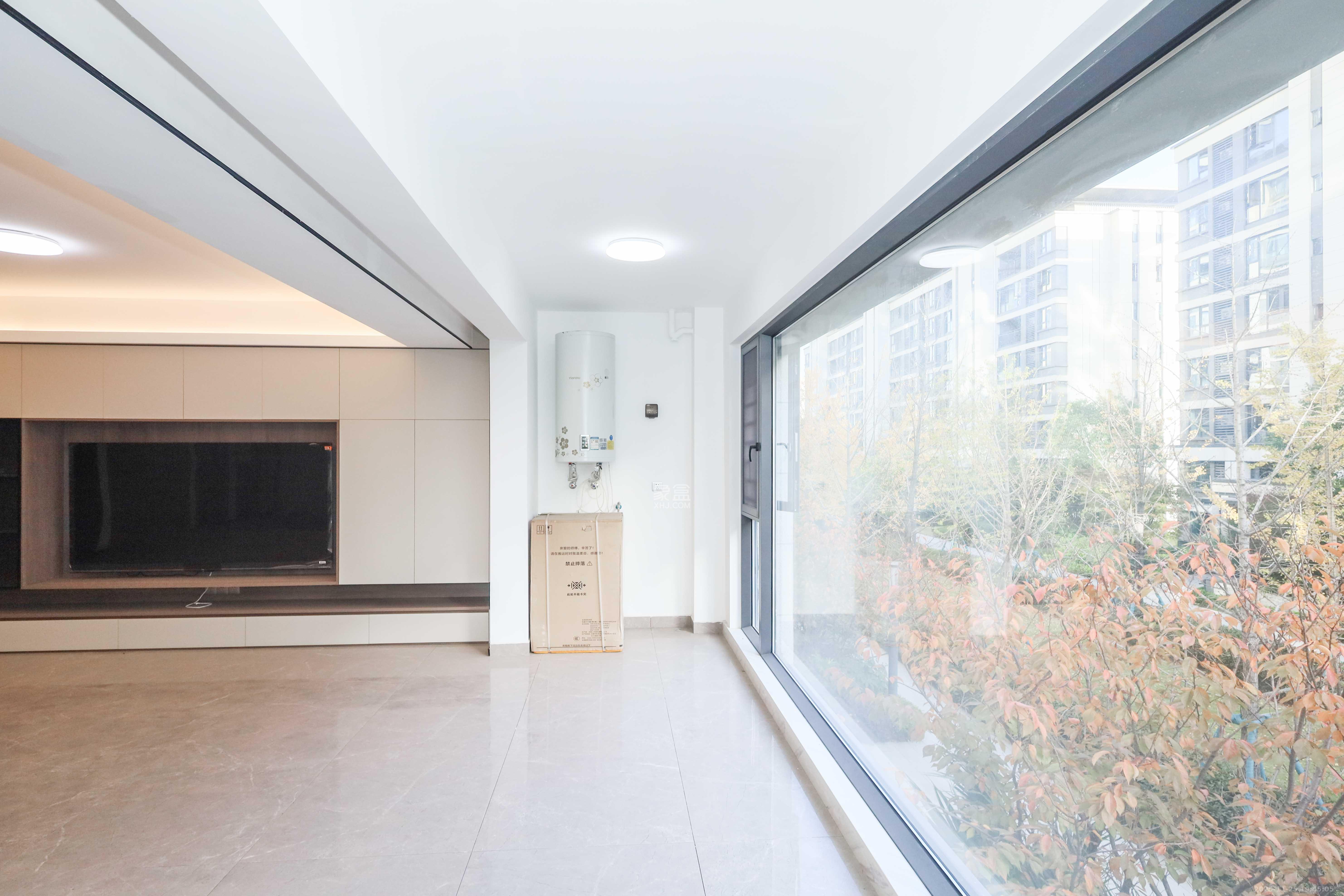 中海麓山境北区  5室2厅2卫    288.0万阳台