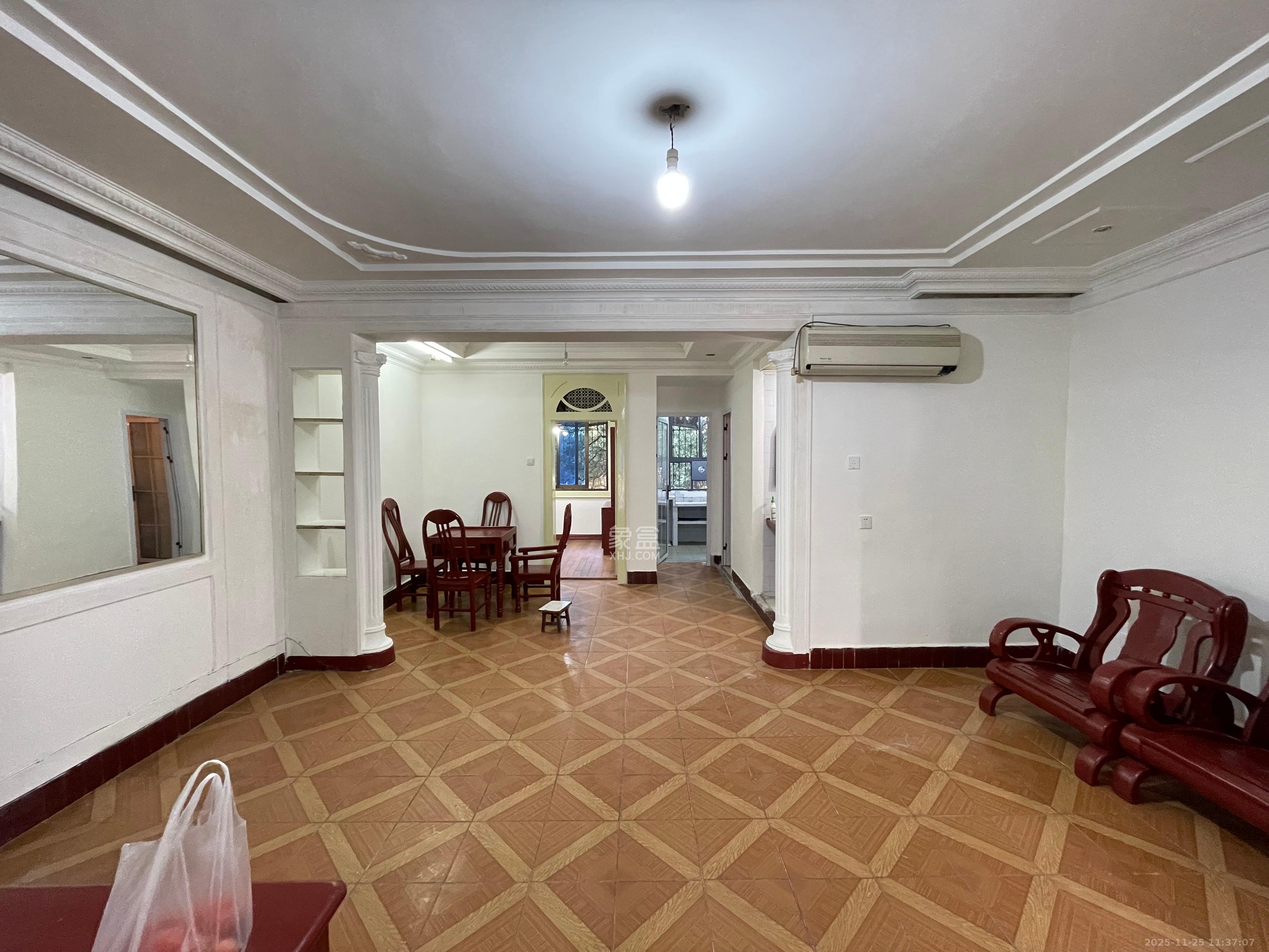 欣欣新村  2室2厅1卫    1400.0元/月室内图