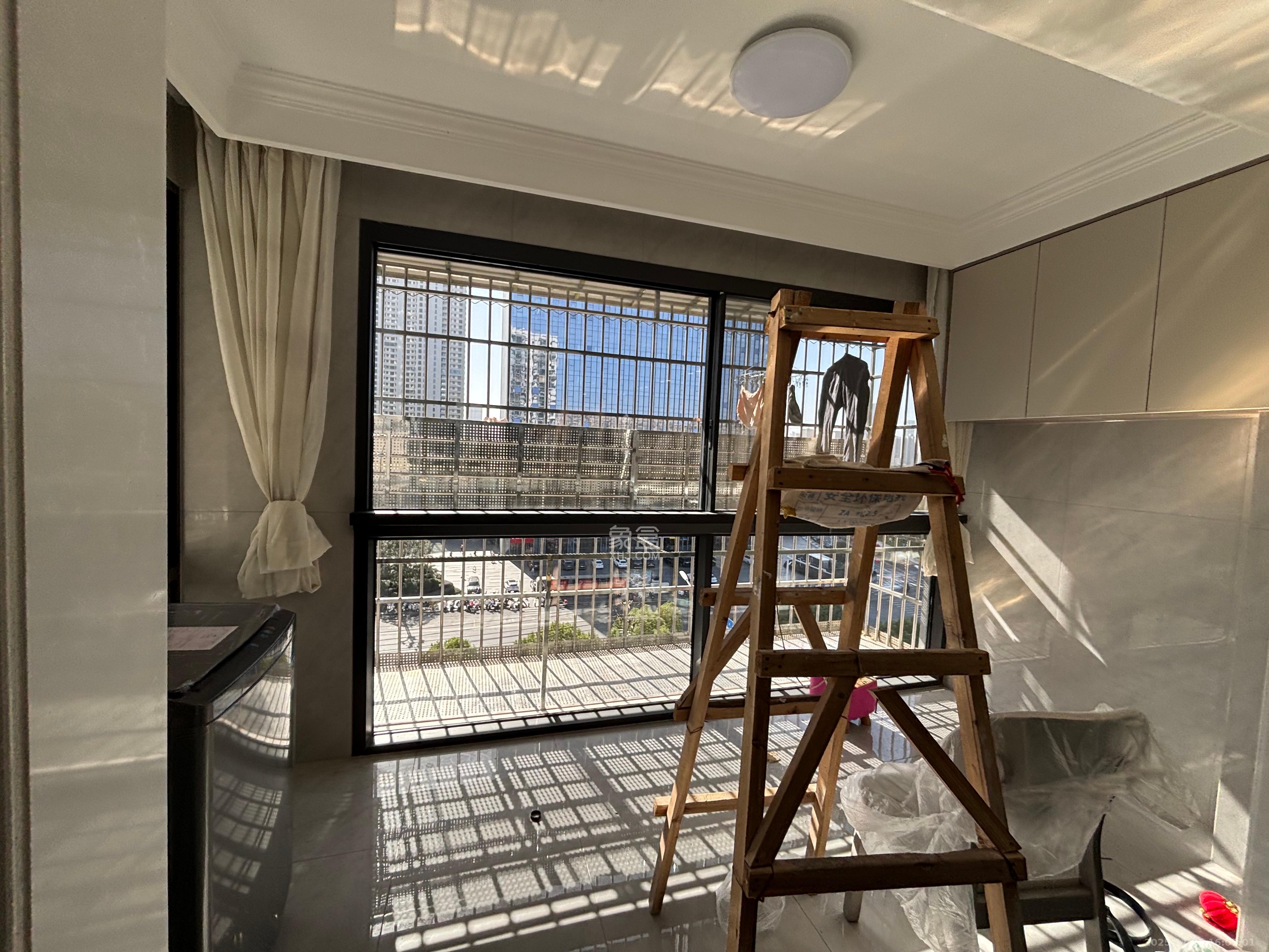 旭日嘉苑  3室1厅2卫    3600.0元/月室内图