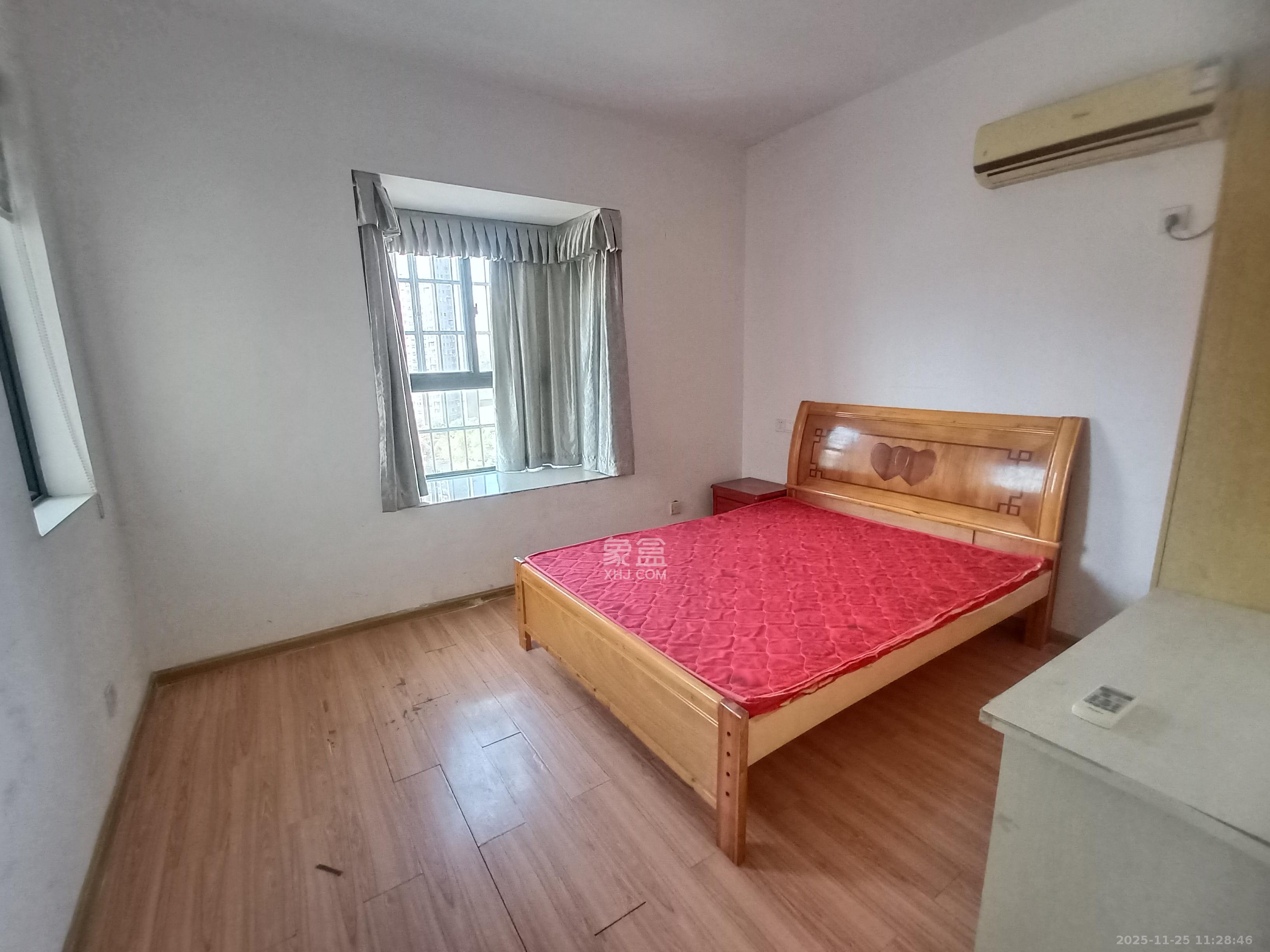 岳华嘉园 3室1厅1卫 1800.0元/月 岳华嘉园 3室1厅1卫 1800.0元/月室内图