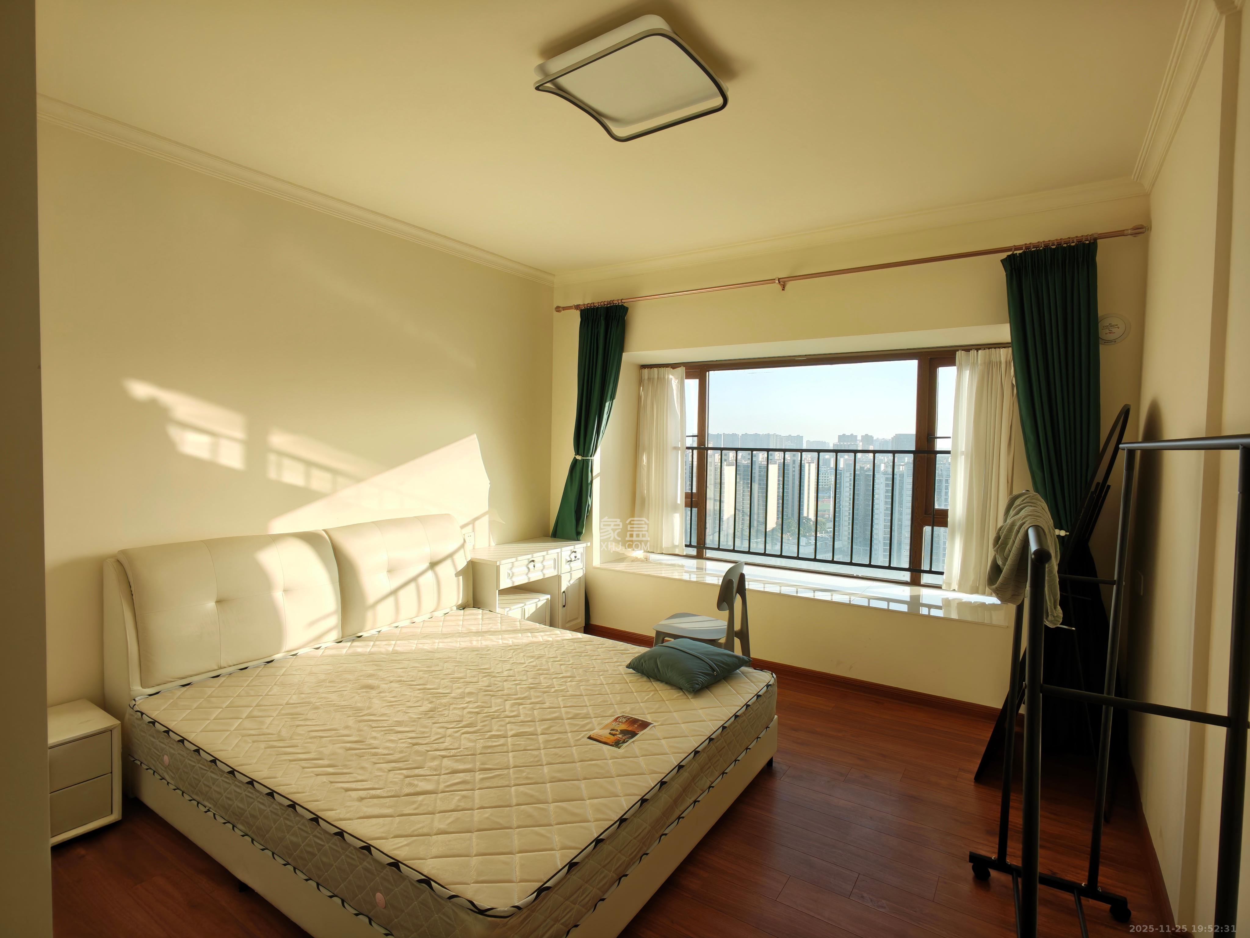 碧桂园翘楚棠 4室2厅2卫 2800.0元/月 碧桂园翘楚棠 4室2厅2卫 2800.0元/月室内图