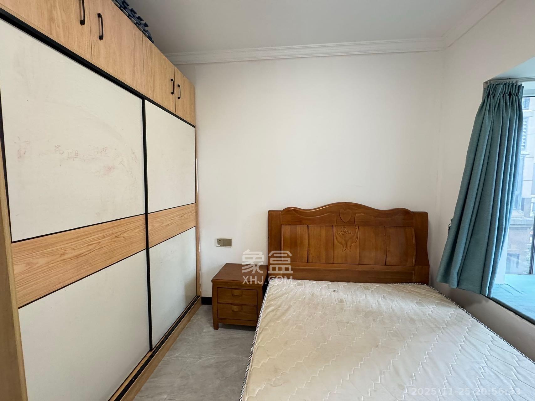 荣盛花语城 3室2厅2卫 2200.0元/月 荣盛花语城 3室2厅2卫 2200.0元/月室内图