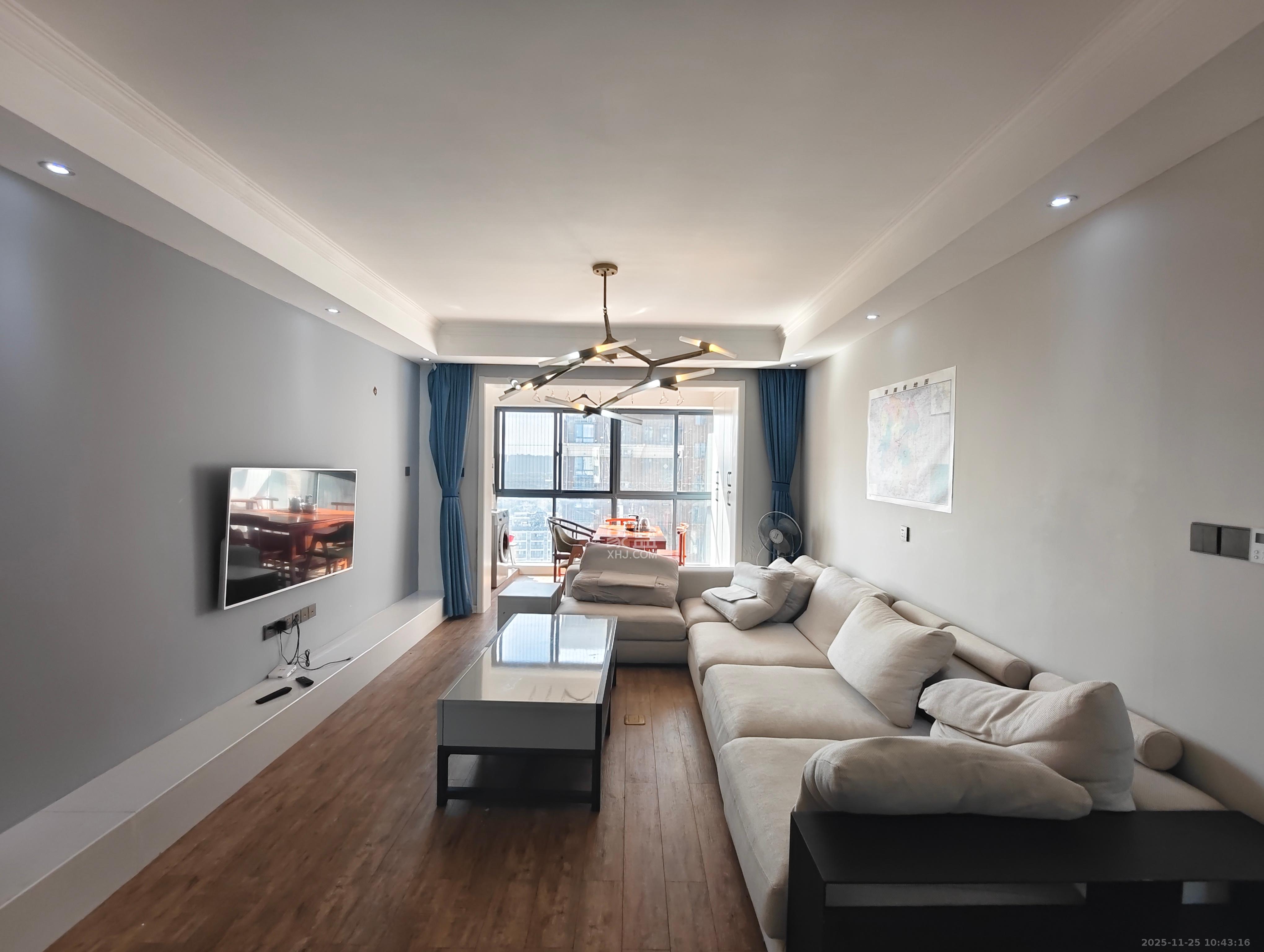 半山壹号 3室2厅2卫 3500.0元/月 半山壹号 3室2厅2卫 3500.0元/月室内图