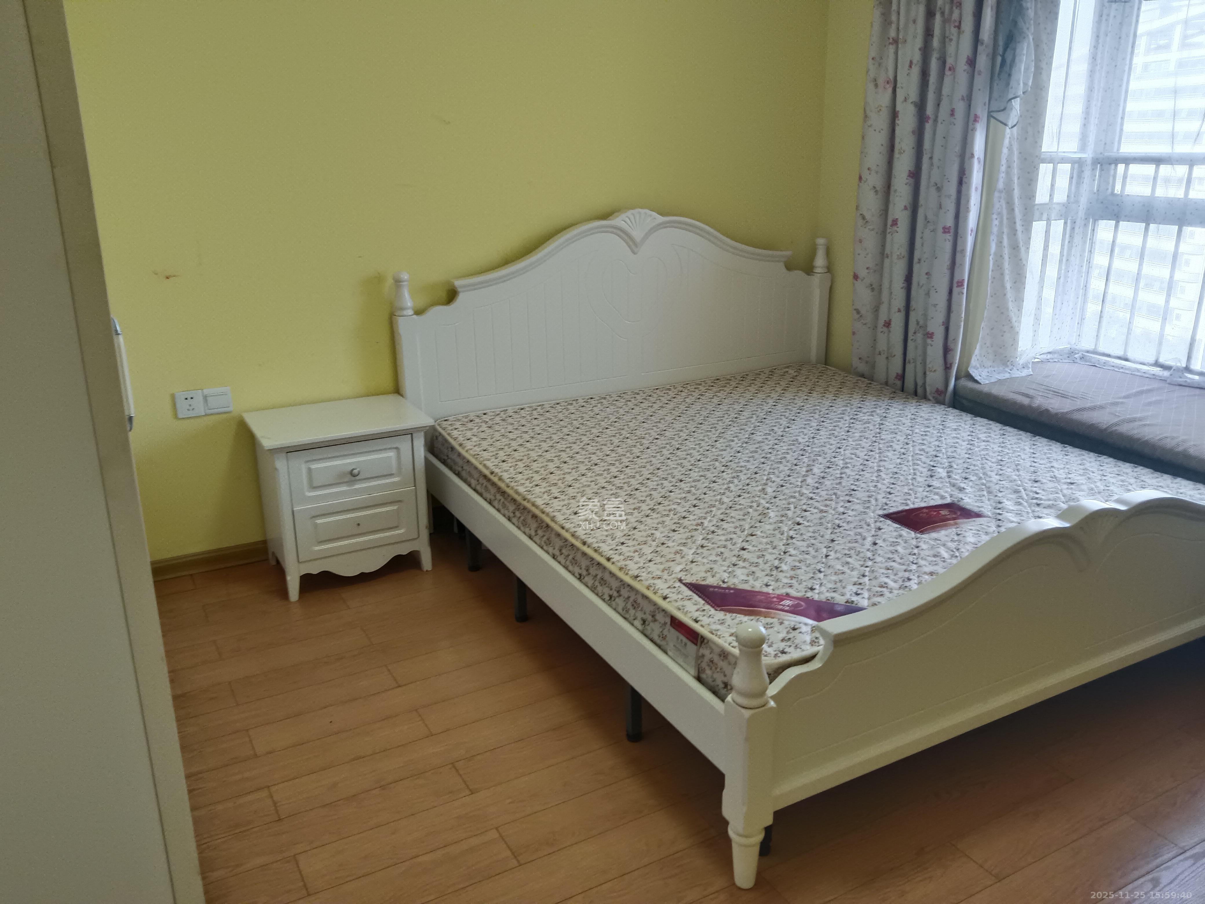 左岸右岸 2室1厅1卫 2200.0元/月 左岸右岸 2室1厅1卫 2200.0元/月室内图