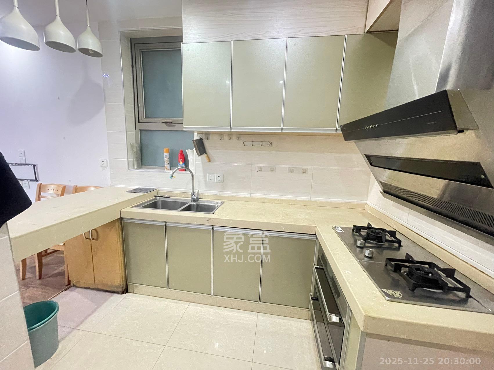 怡海星城  1室1厅1卫    1200.0元/月室内图