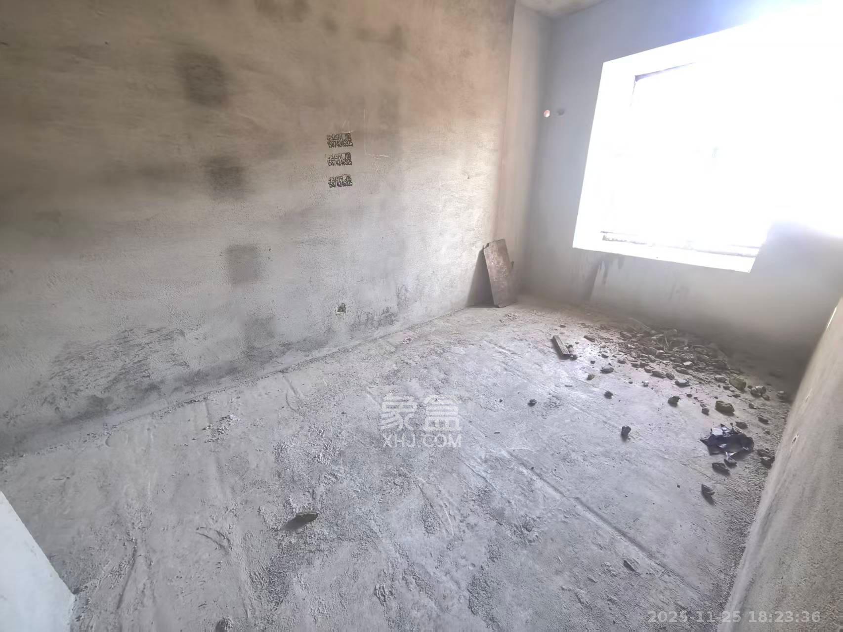 大汉紫敬龙城 4室2厅2卫 59.8万 大汉紫敬龙城 4室2厅2卫 59.8万室内图