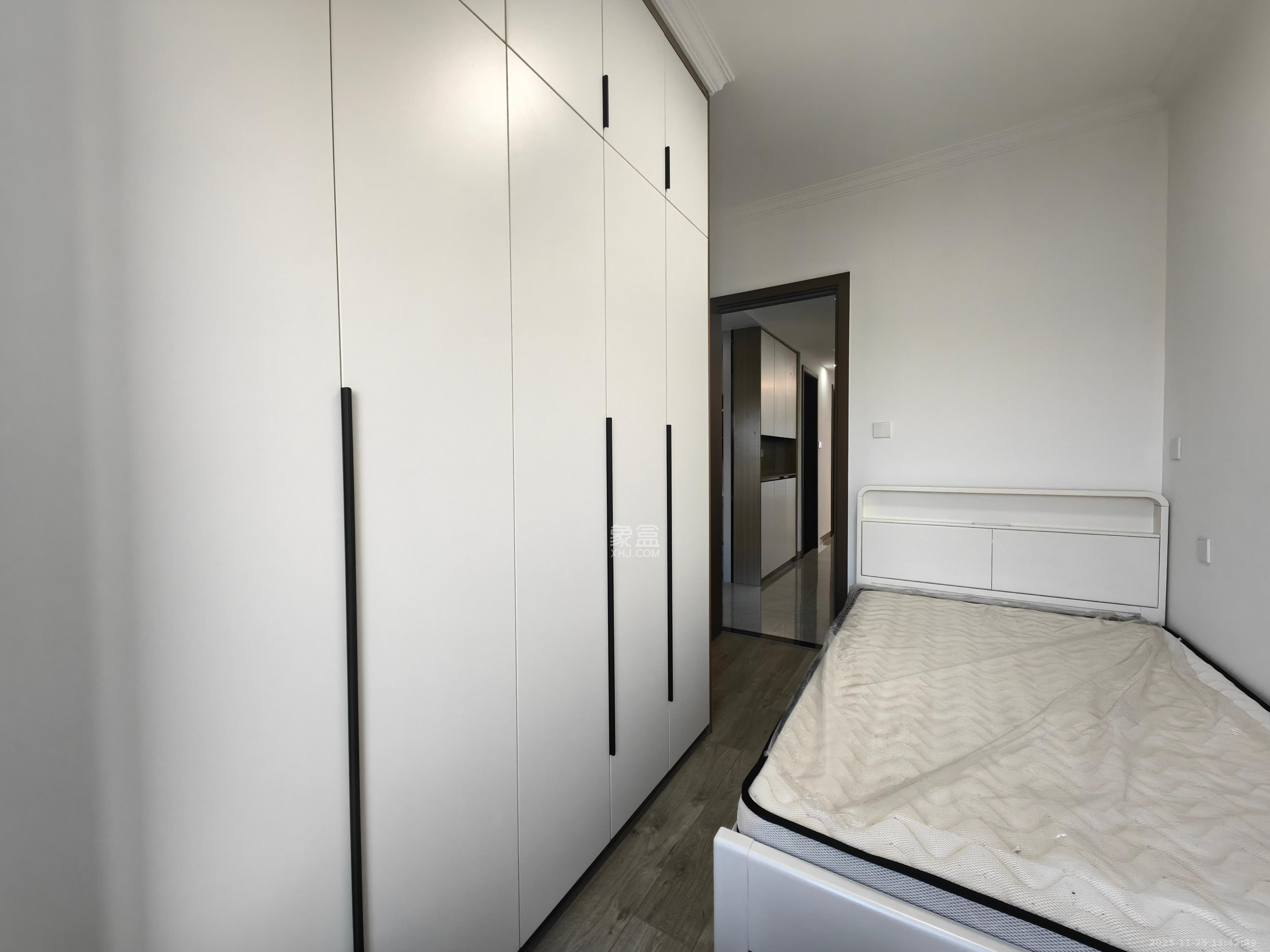 光大云启  3室2厅2卫    89.0万卧室