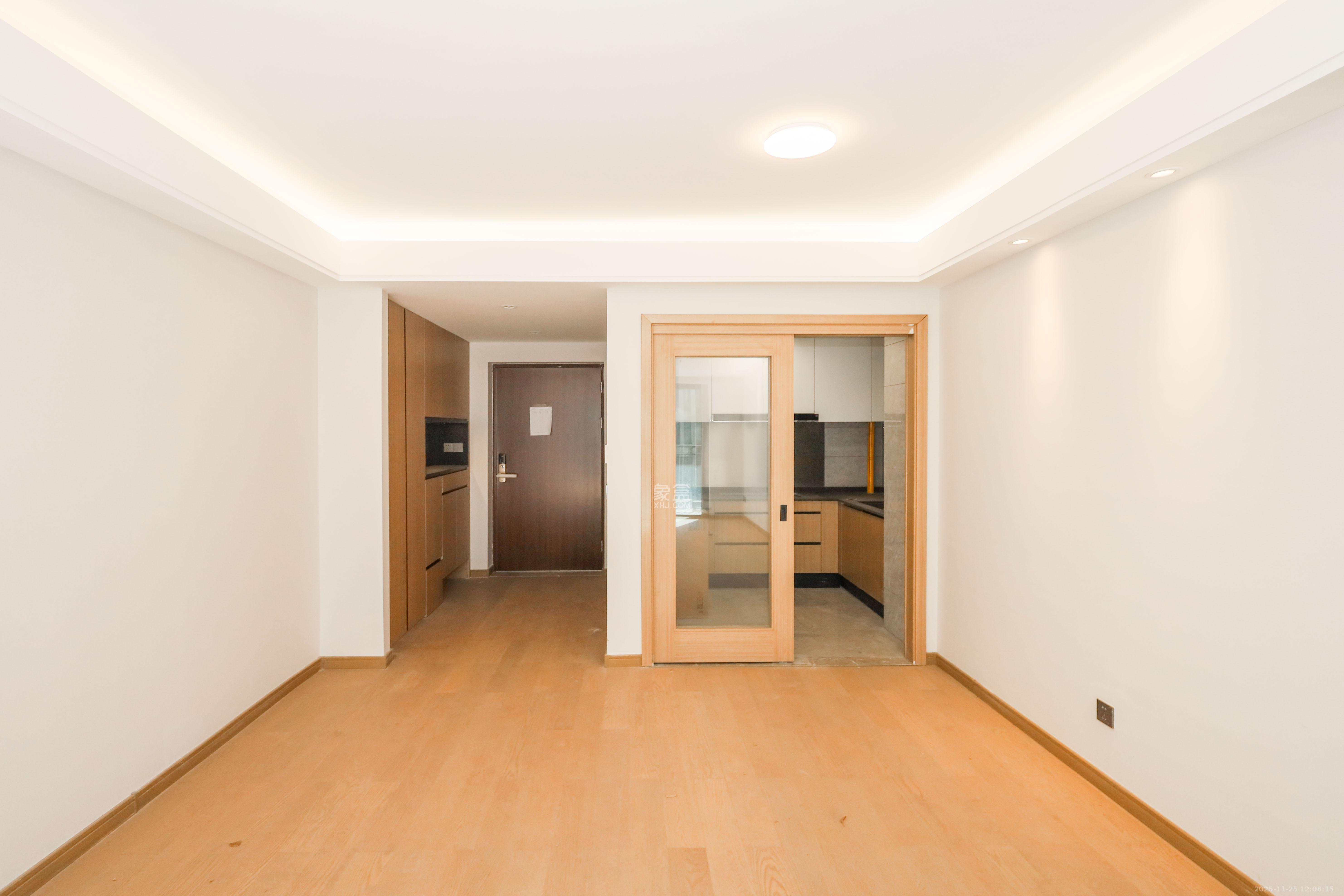 爱家当代境 3室2厅2卫 120.0万 爱家当代境 3室2厅2卫 120.0万客厅