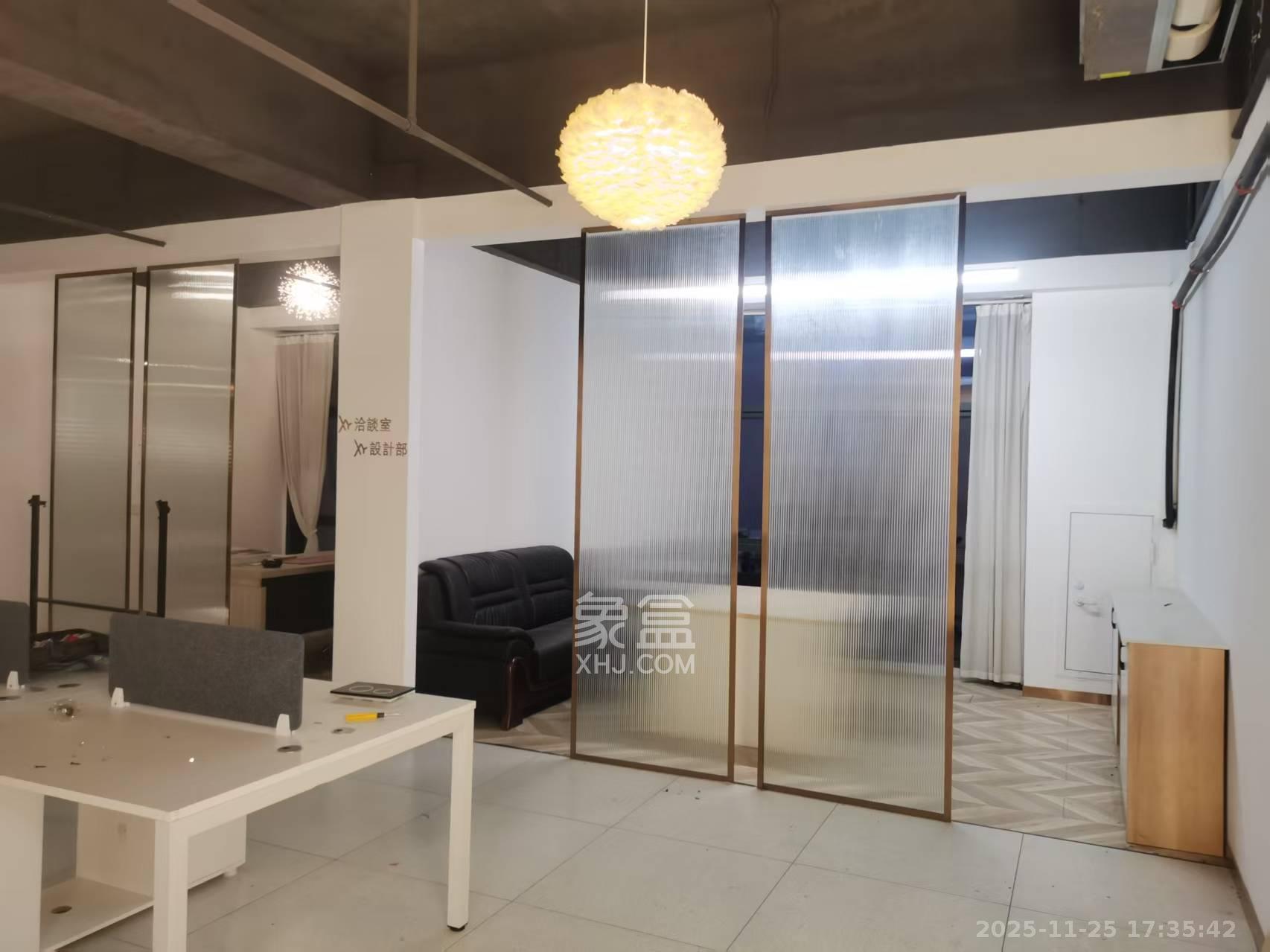 大汉金桥国际市场集群   158.0㎡      2600.0元/月室内图