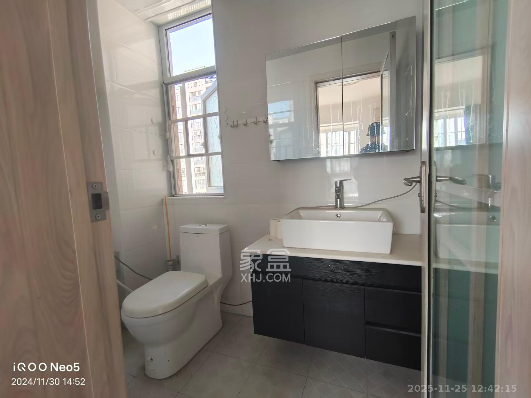 丰园城(鄱阳小区二期) 3室2厅2卫 2000.0元/月 丰园城(鄱阳小区二期) 3室2厅2卫 2000.0元/月室内图