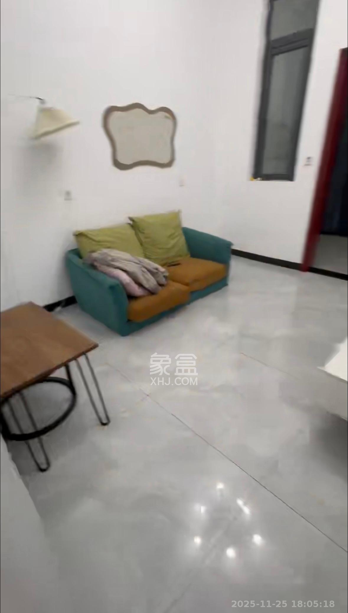 恒大江湾  1室1厅1卫    1800.0元/月