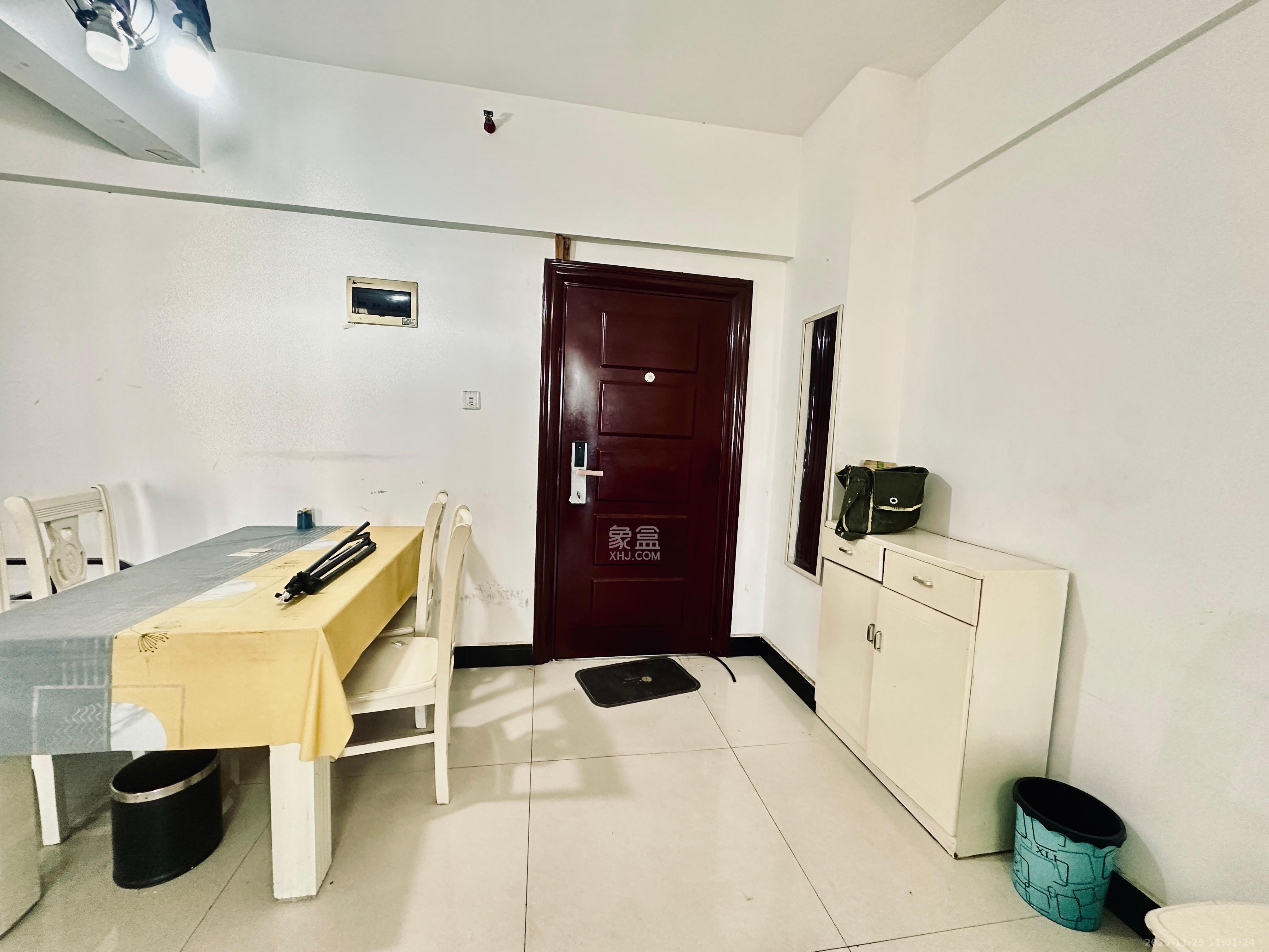 观湖公寓 1室1厅1卫 1250.0元/月 观湖公寓 1室1厅1卫 1250.0元/月室内图