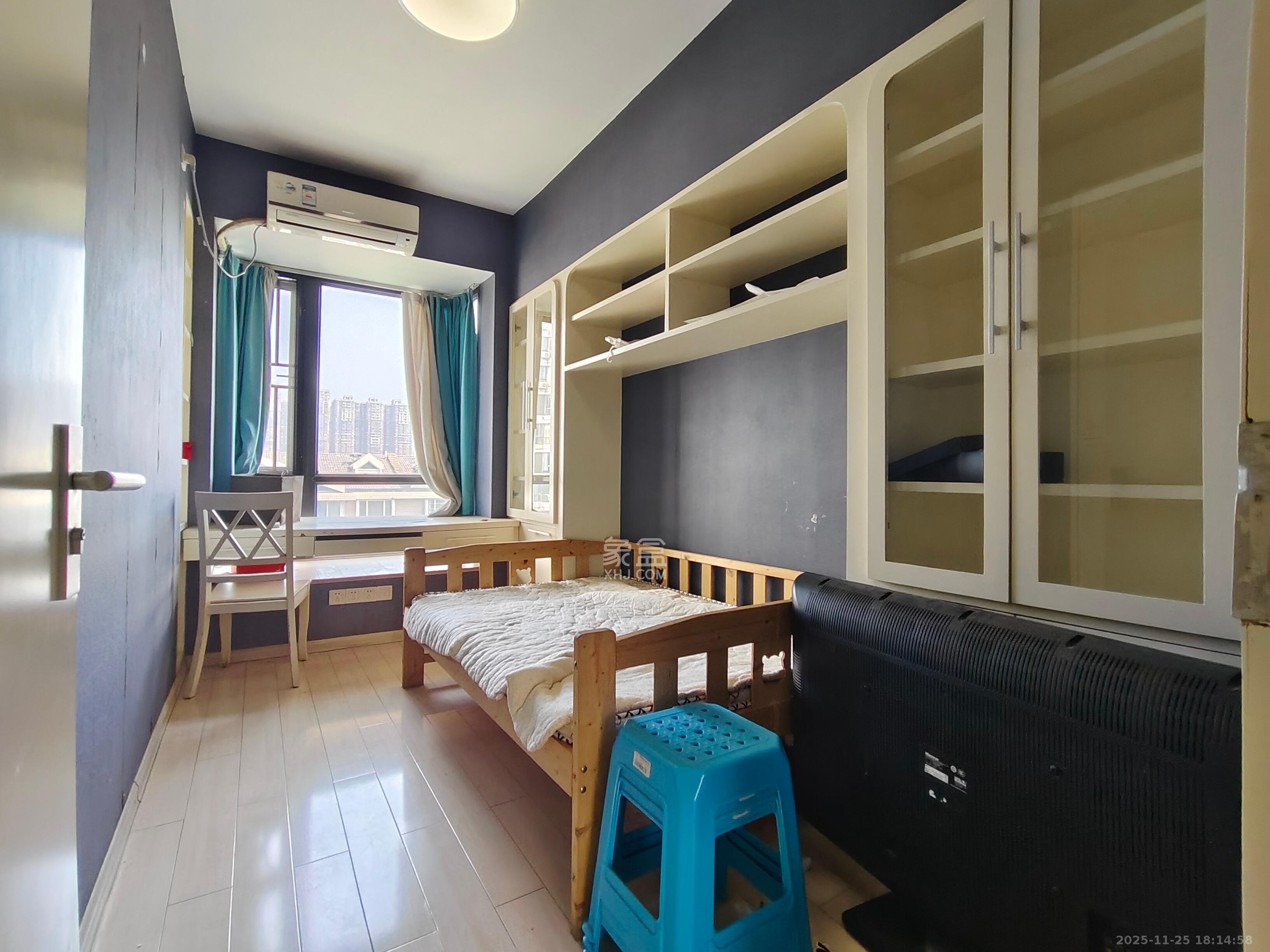 长房东郡 3室2厅2卫 3000.0元/月 长房东郡 3室2厅2卫 3000.0元/月室内图