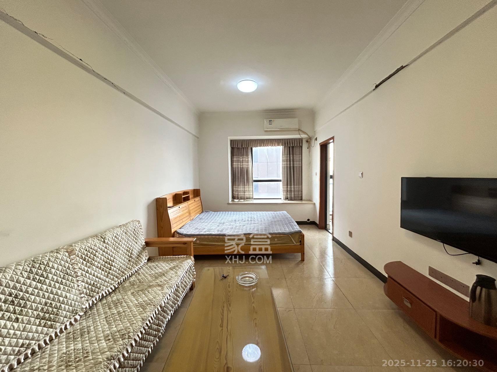 地华梅溪湖畔 1室1厅1卫 1700.0元/月 地华梅溪湖畔 1室1厅1卫 1700.0元/月室内图