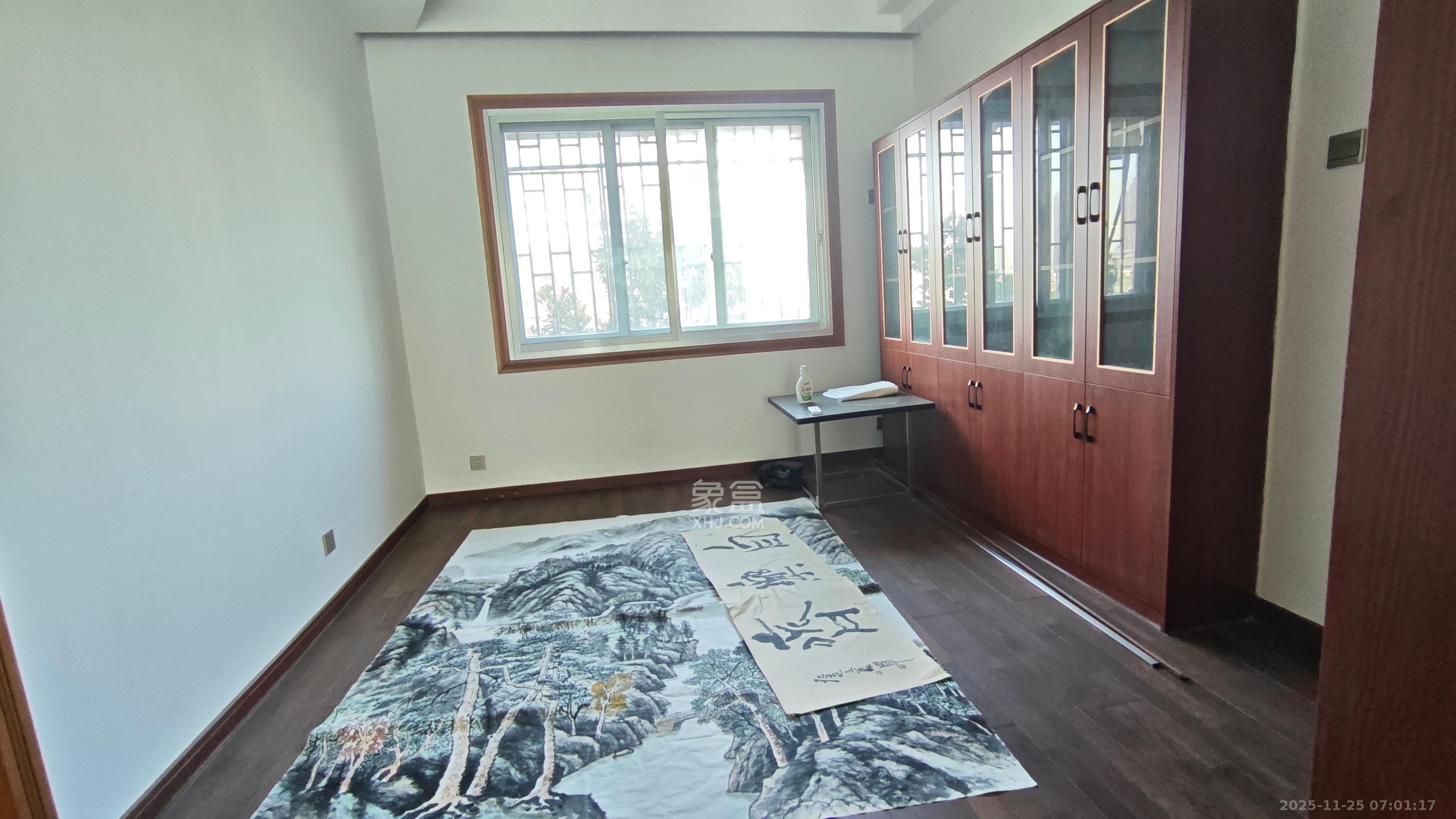 湘潭交警小区  3室2厅2卫    68.0万