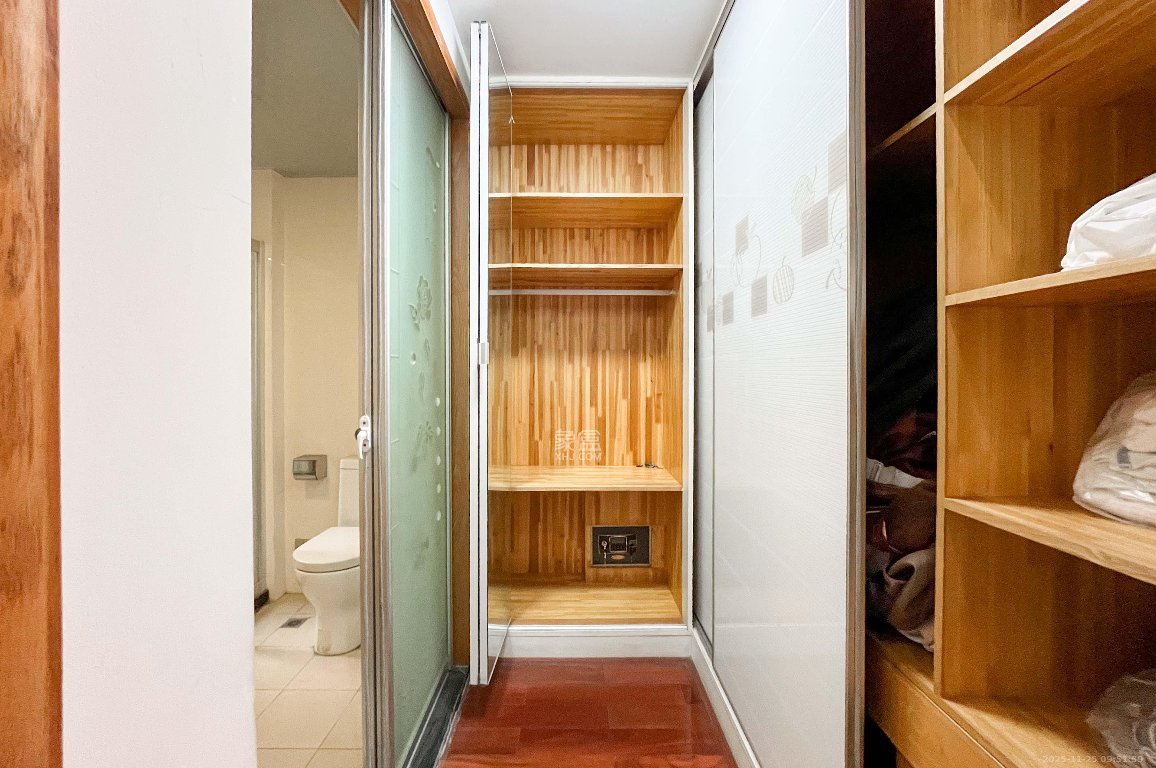 沁园春御院  1室2厅2卫    165.0万其他