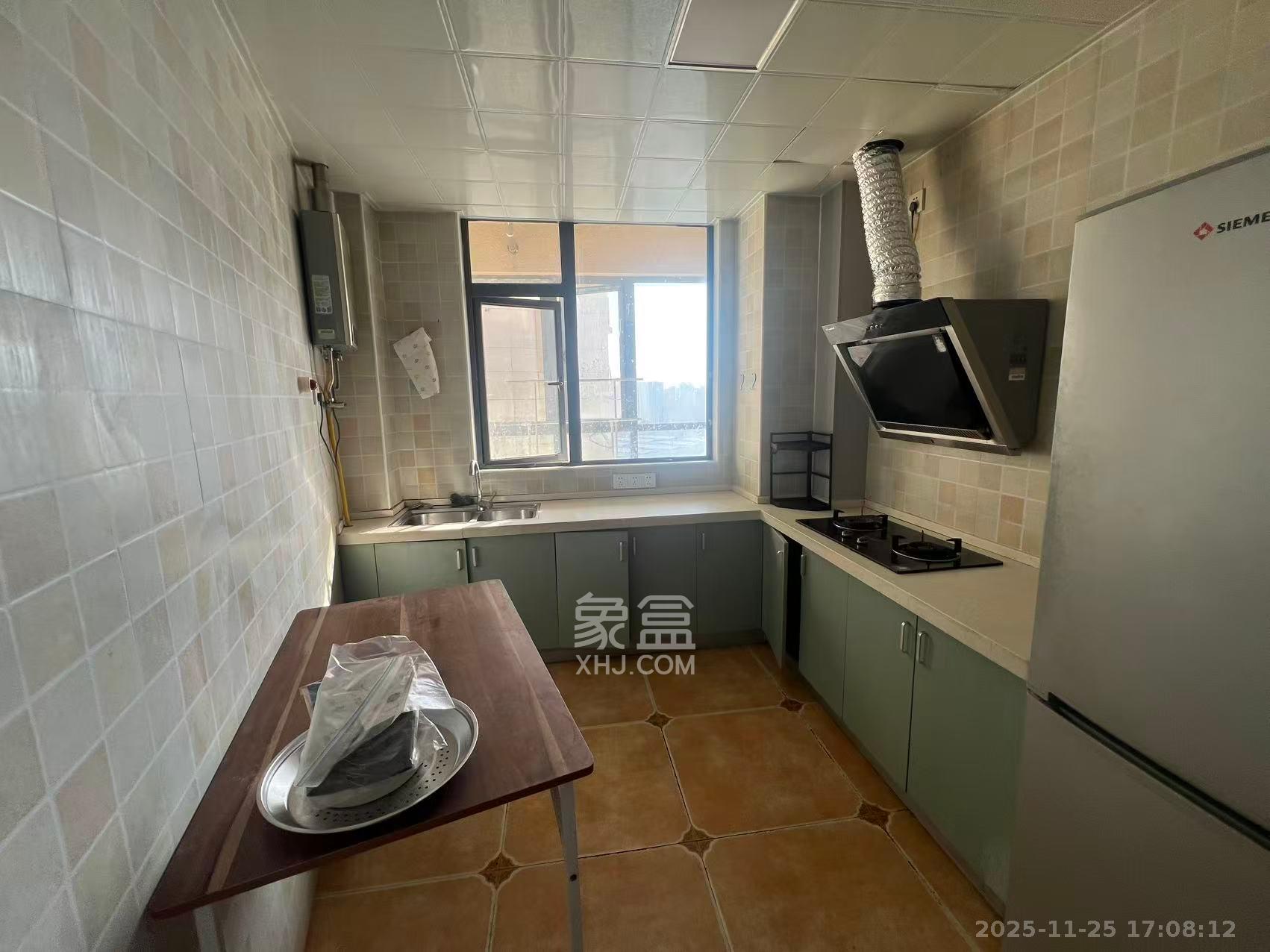 高升时代广场(冠铭商务中心) 3室2厅2卫 2400.0元/月 高升时代广场(冠铭商务中心) 3室2厅2卫 2400.0元/月室内图