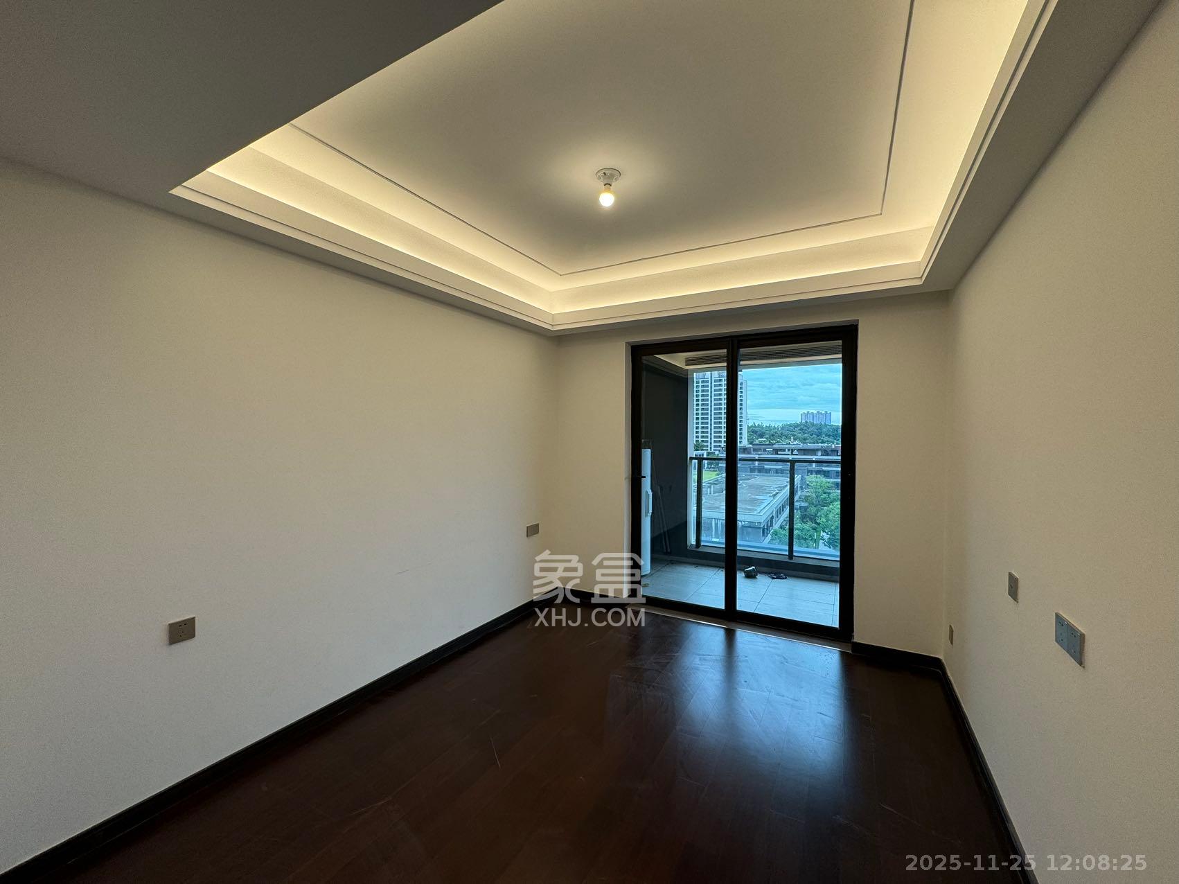 东原麓印长江B区  4室2厅3卫    6000.0元/月室内图