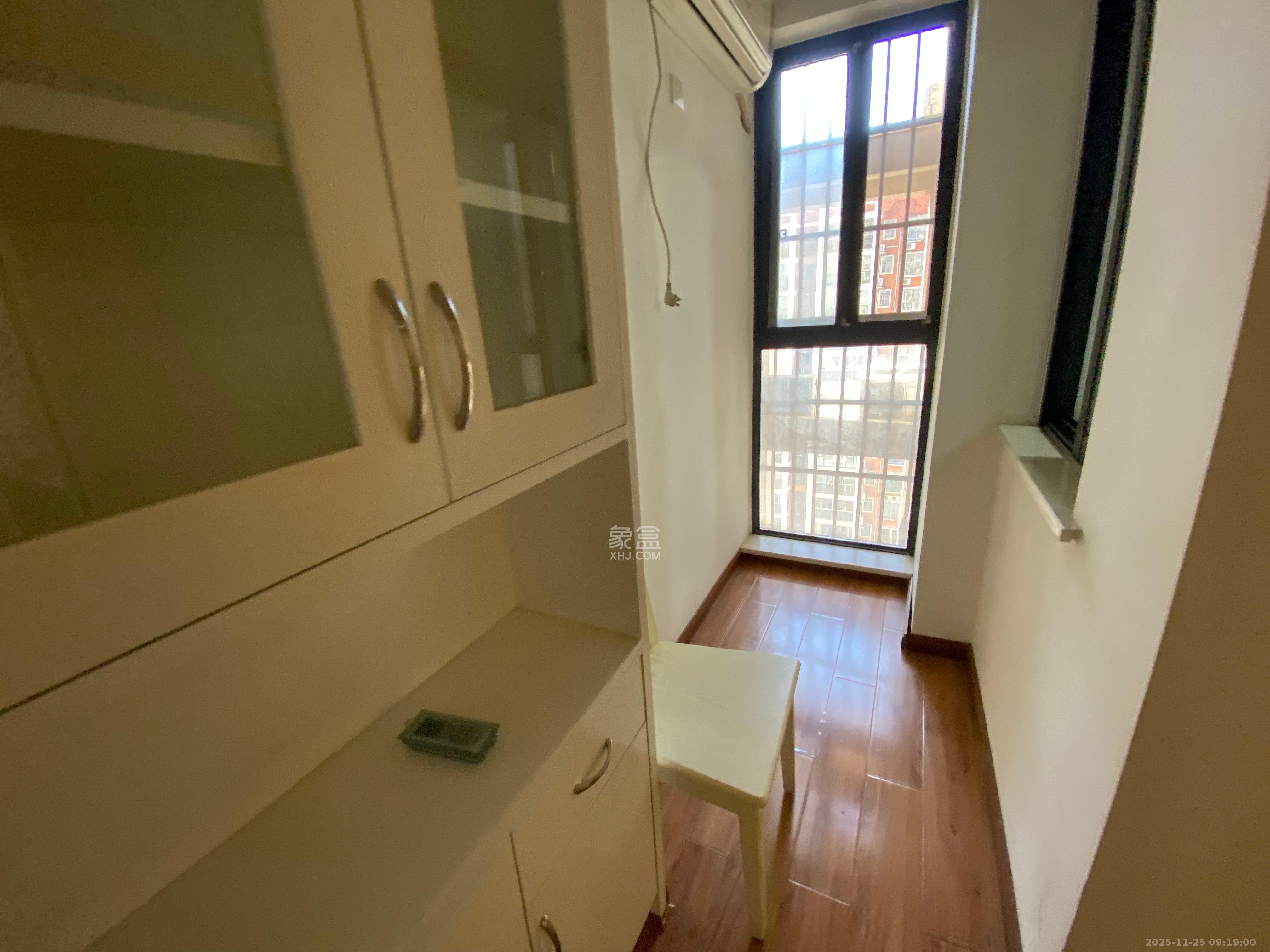 阳光锦城  2室2厅1卫    2600.0元/月室内图