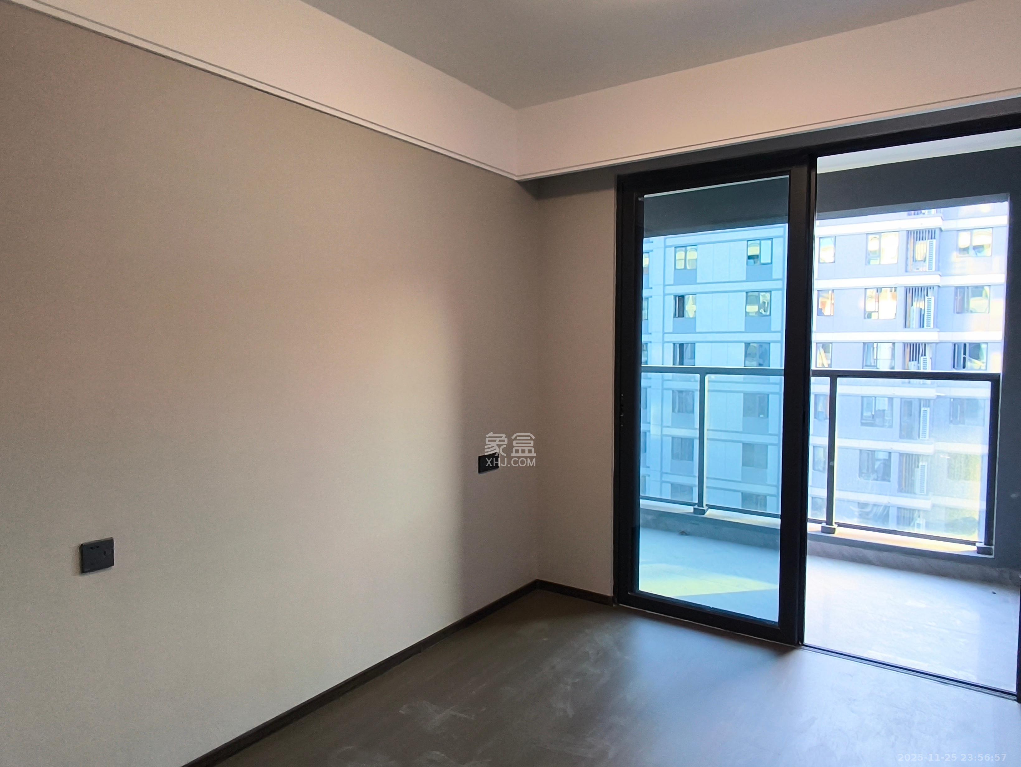 龙湖舜山府  4室2厅2卫    5000.0元/月室内图