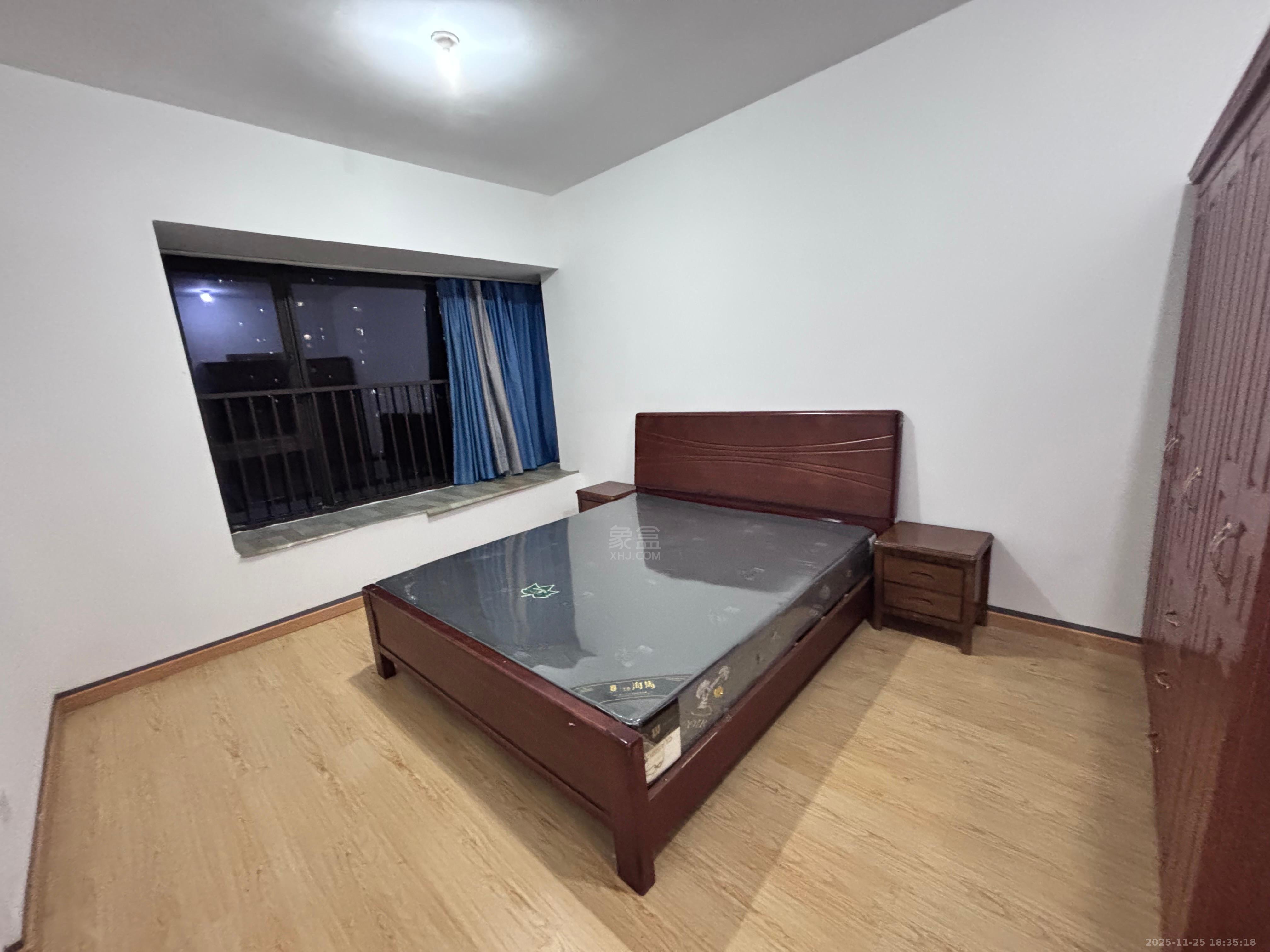 翡翠公园（北大资源）  4室2厅2卫    1600.0元/月室内图