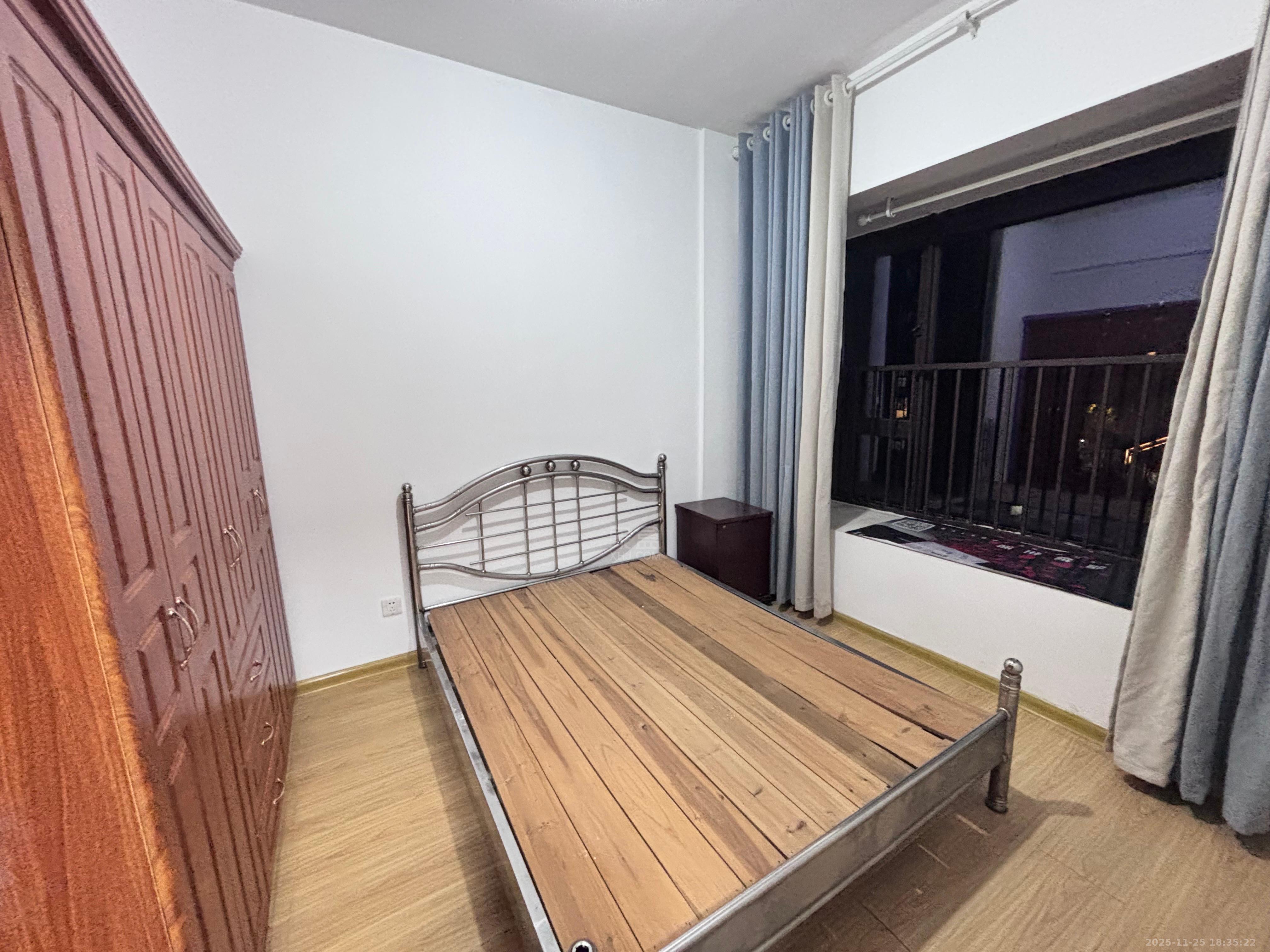 翡翠公园(北大资源) 4室2厅2卫 1600.0元/月 翡翠公园(北大资源) 4室2厅2卫 1600.0元/月室内图