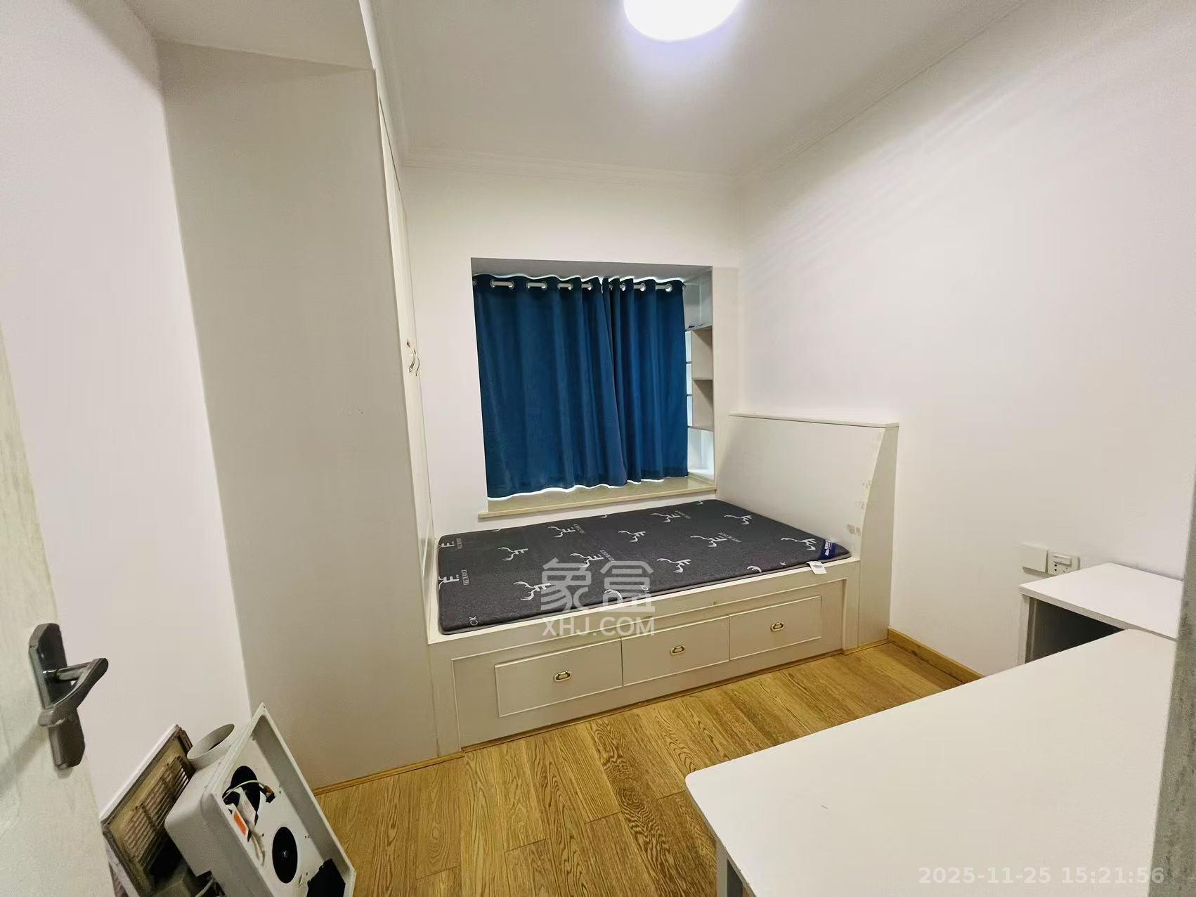 金地格林公馆 3室2厅2卫 3300.0元/月 金地格林公馆 3室2厅2卫 3300.0元/月室内图