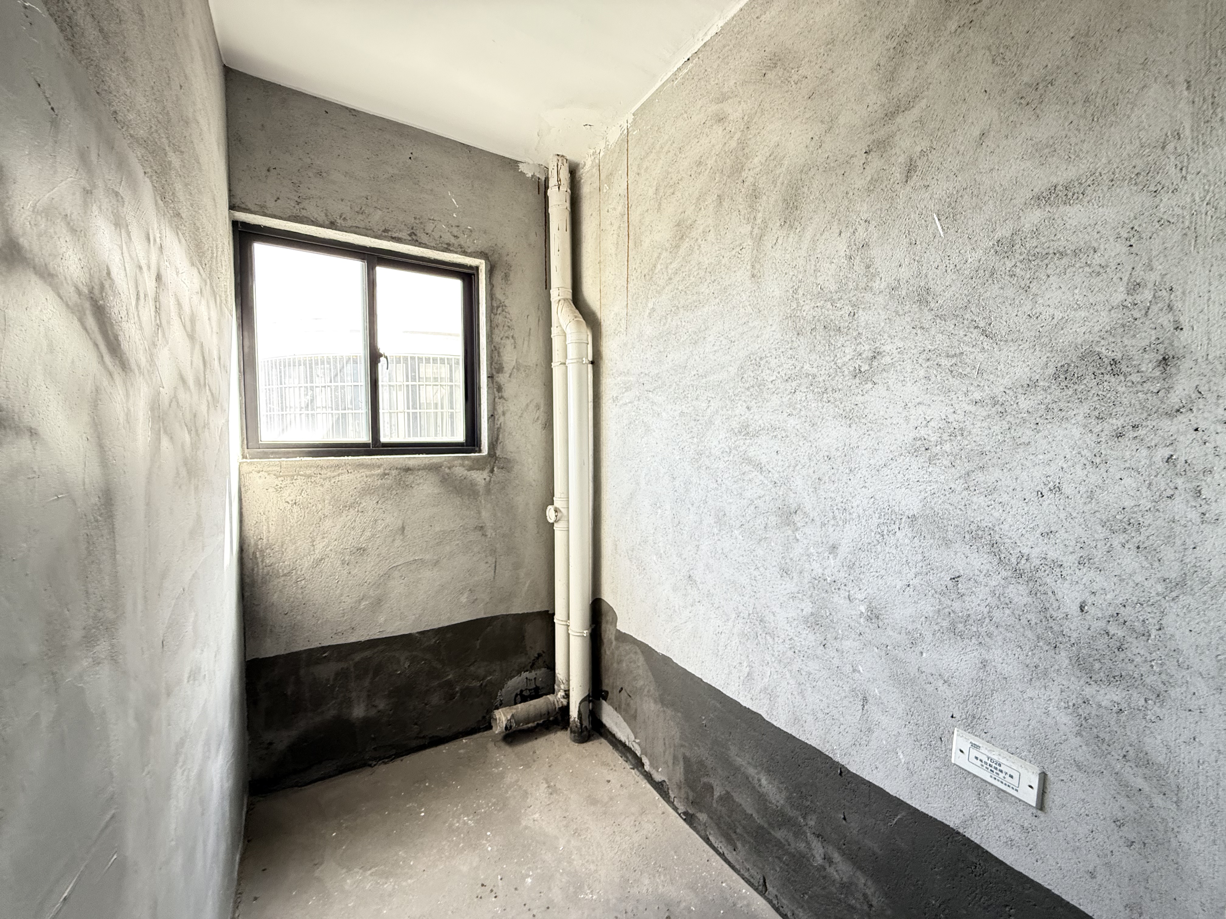 君临华府(二期) 3室2厅2卫 148.0万 君临华府(二期) 3室2厅2卫 148.0万室内图