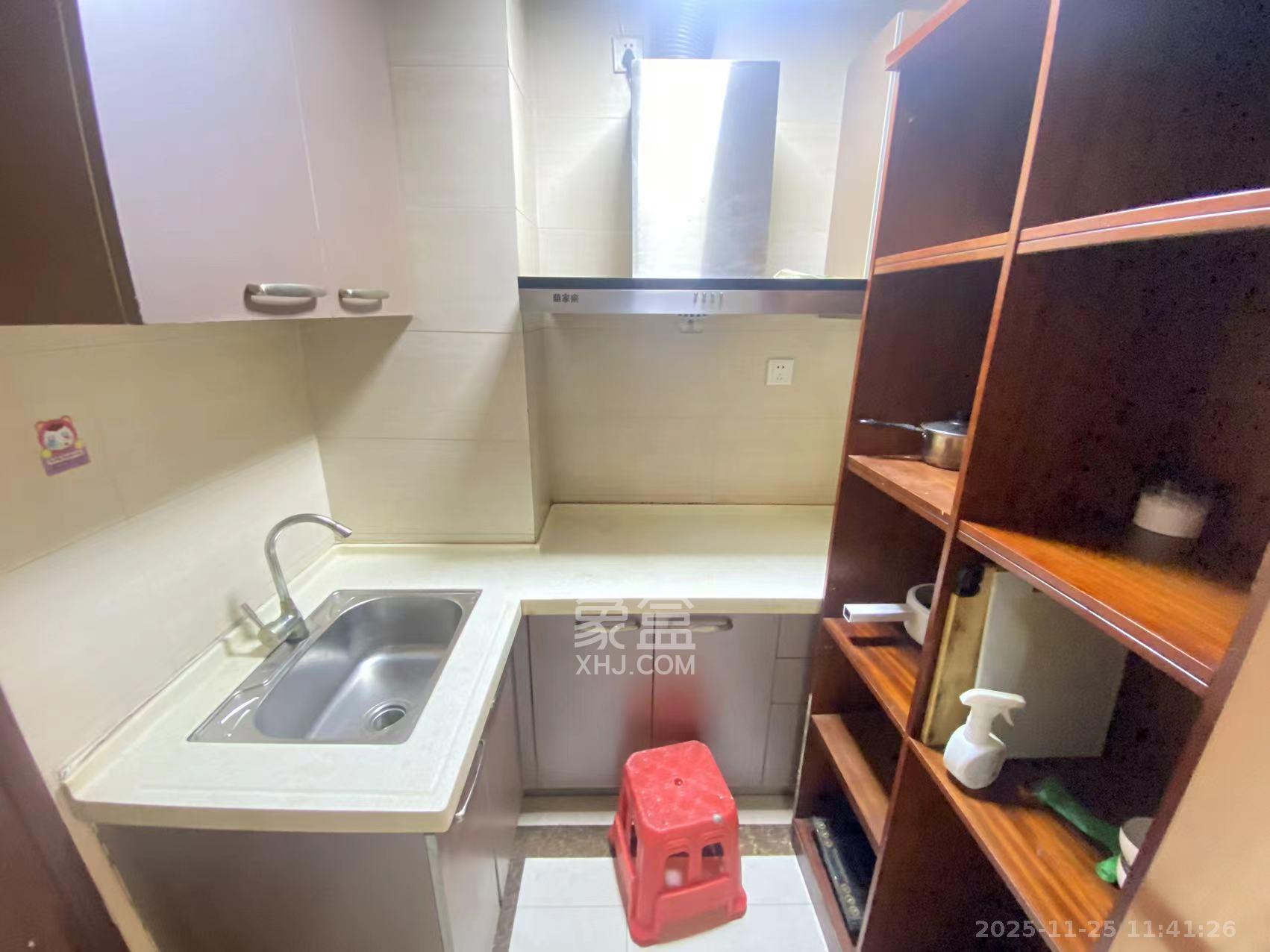 巧克力空间(建鸿达现代大厦) 1室1厅1卫 1300.0元/月 巧克力空间(建鸿达现代大厦) 1室1厅1卫 1300.0元/月室内图