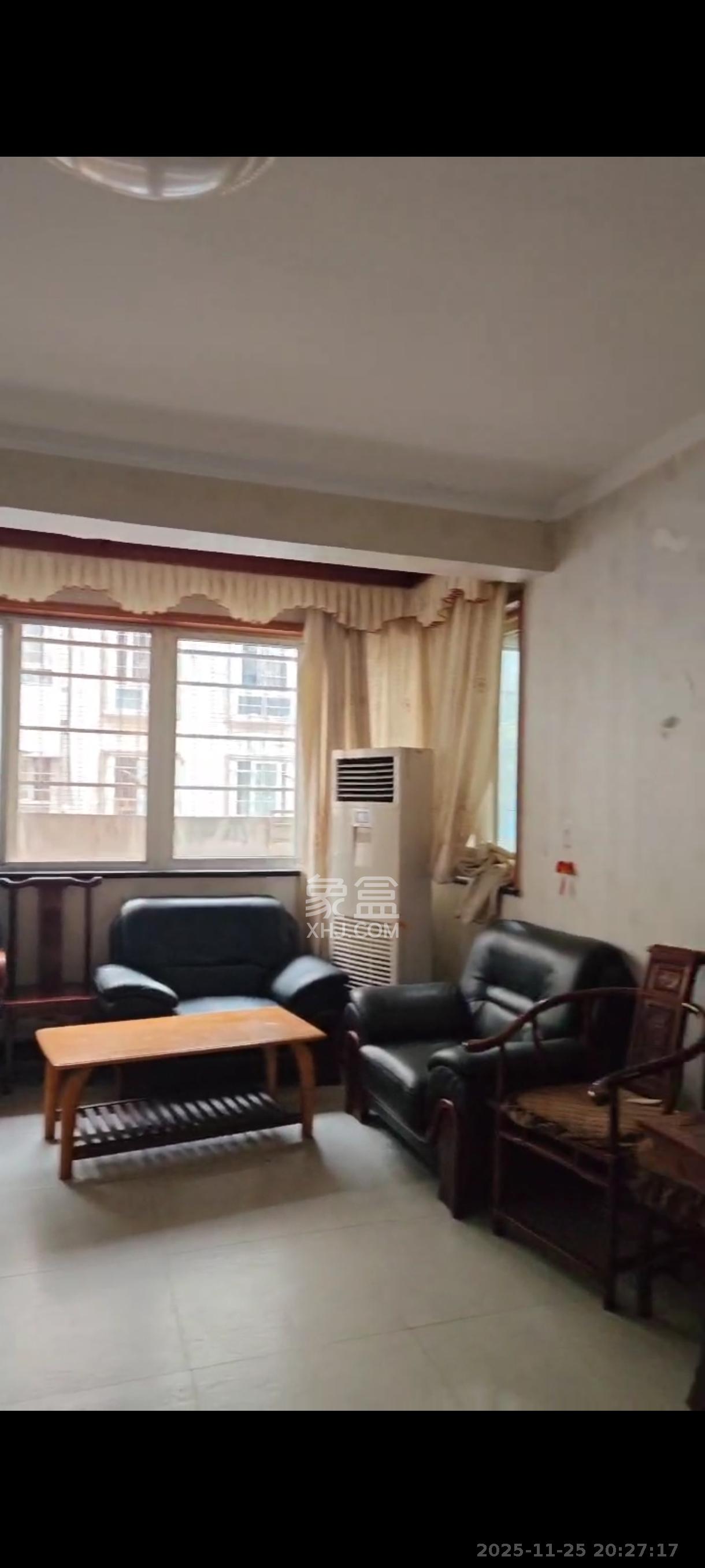 高桥新二号小区  3室2厅1卫    2200.0元/月