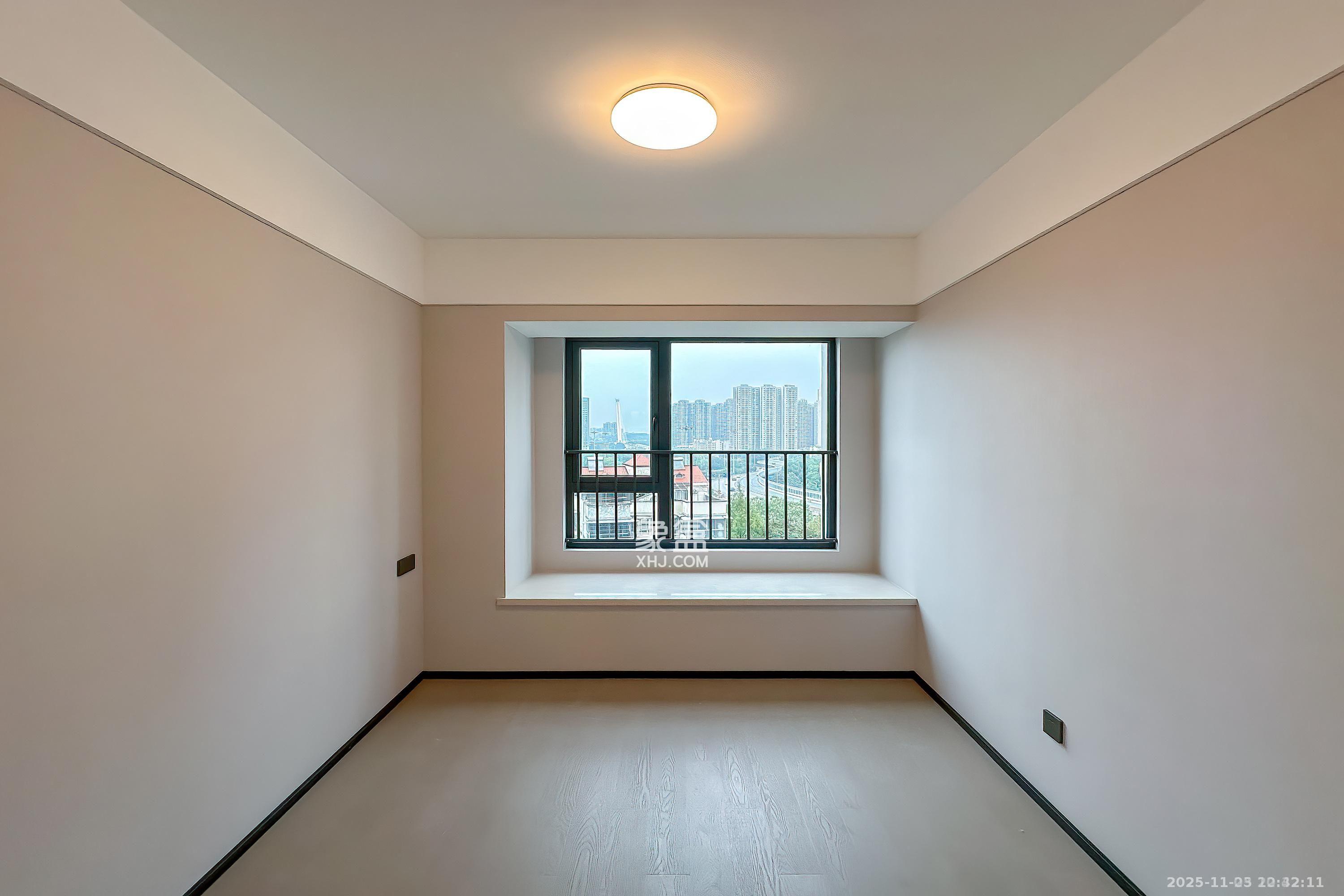 万科半岛国际  3室2厅2卫    4000.0元/月室内图