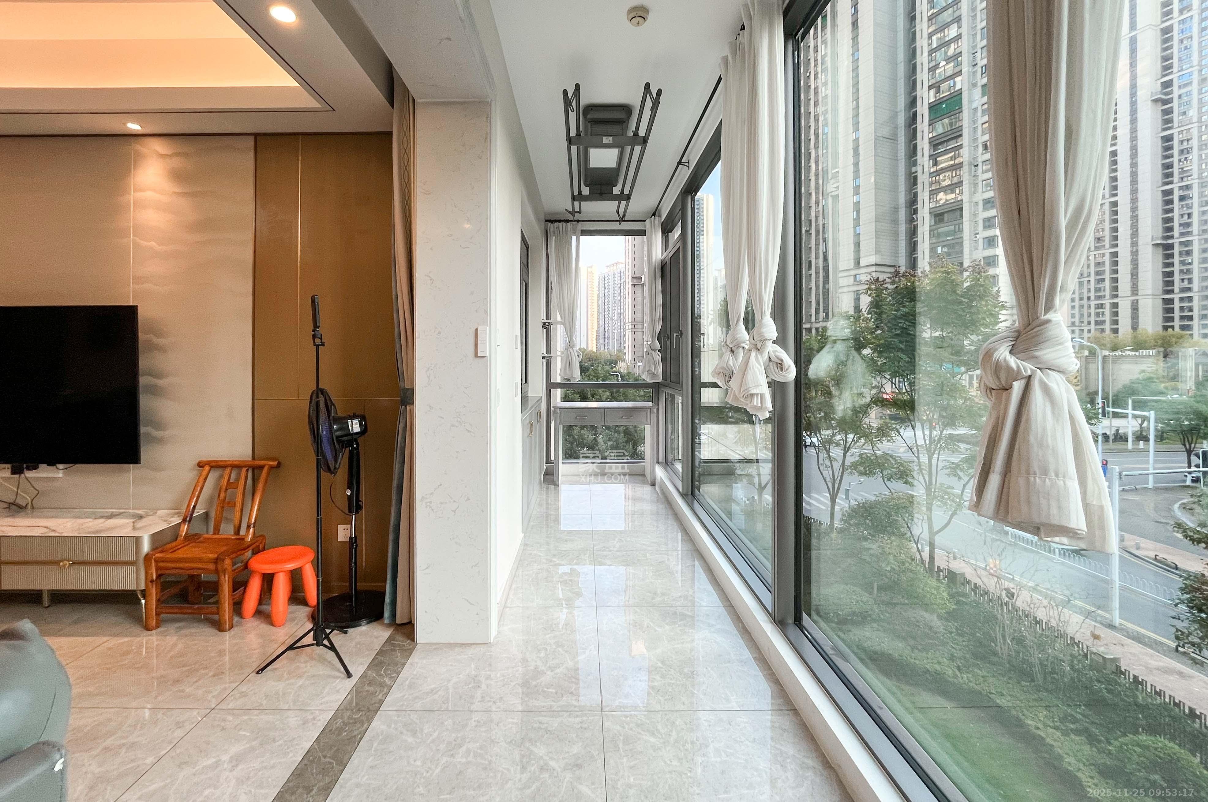 梅溪湖金茂湾 4室2厅2卫 188.0万 梅溪湖金茂湾 4室2厅2卫 188.0万其他