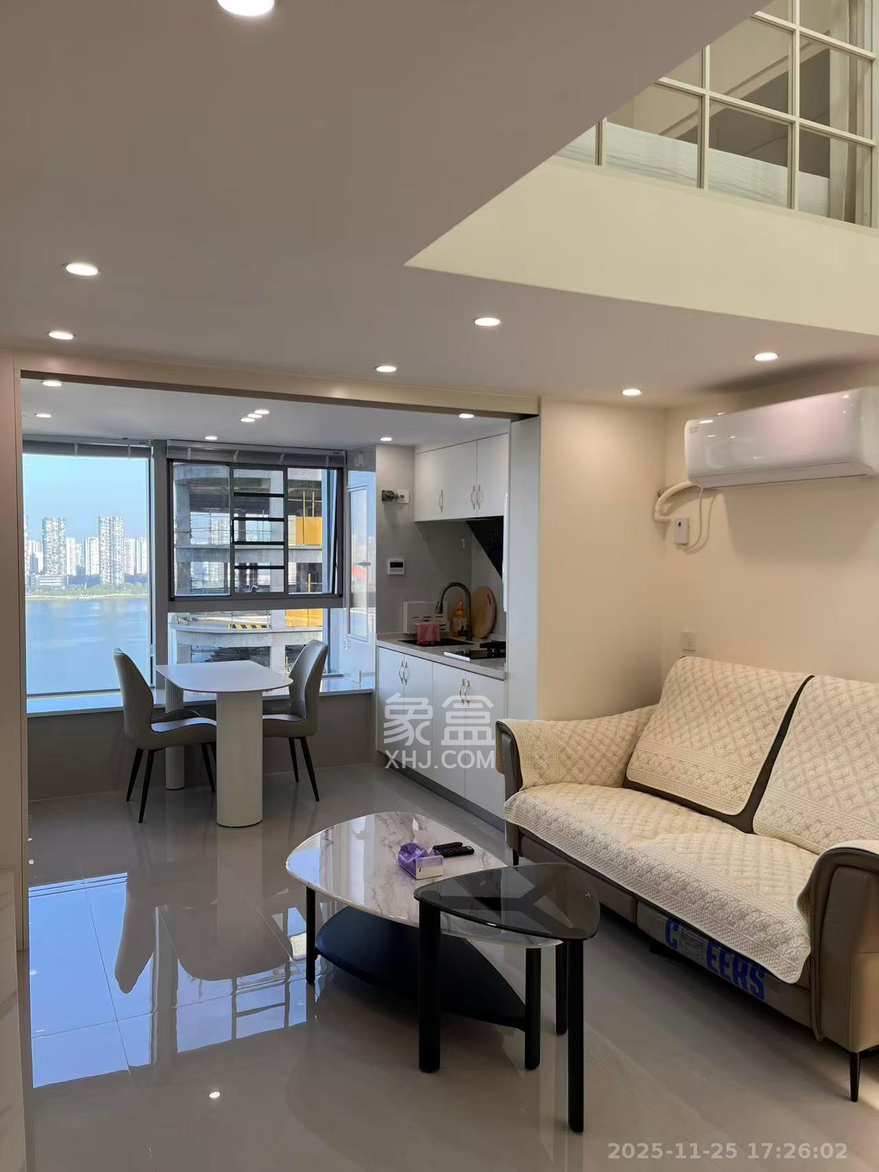 复地滨江金融中心 2室1厅1卫 3300.0元/月 复地滨江金融中心 2室1厅1卫 3300.0元/月室内图