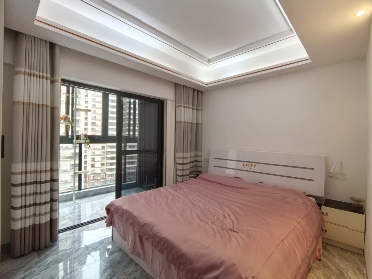 宇建国贸城 2室2厅1卫 3400.0元/月 宇建国贸城 2室2厅1卫 3400.0元/月室内图