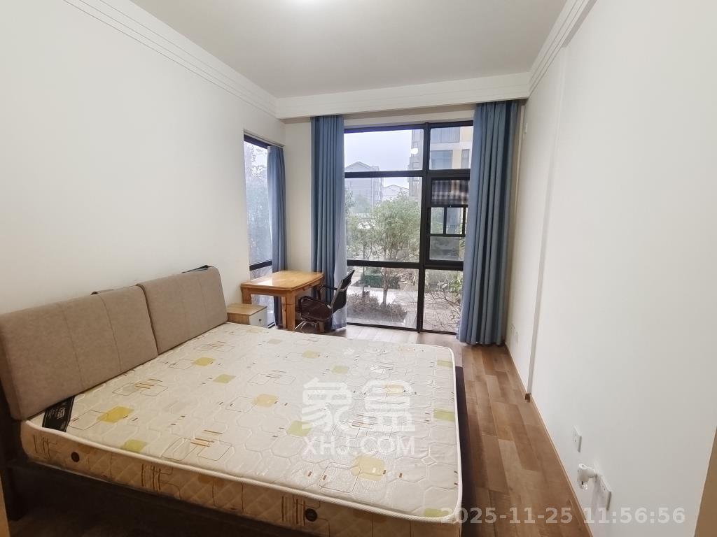 阳光100一期、四五期  2室2厅1卫    2200.0元/月室内图