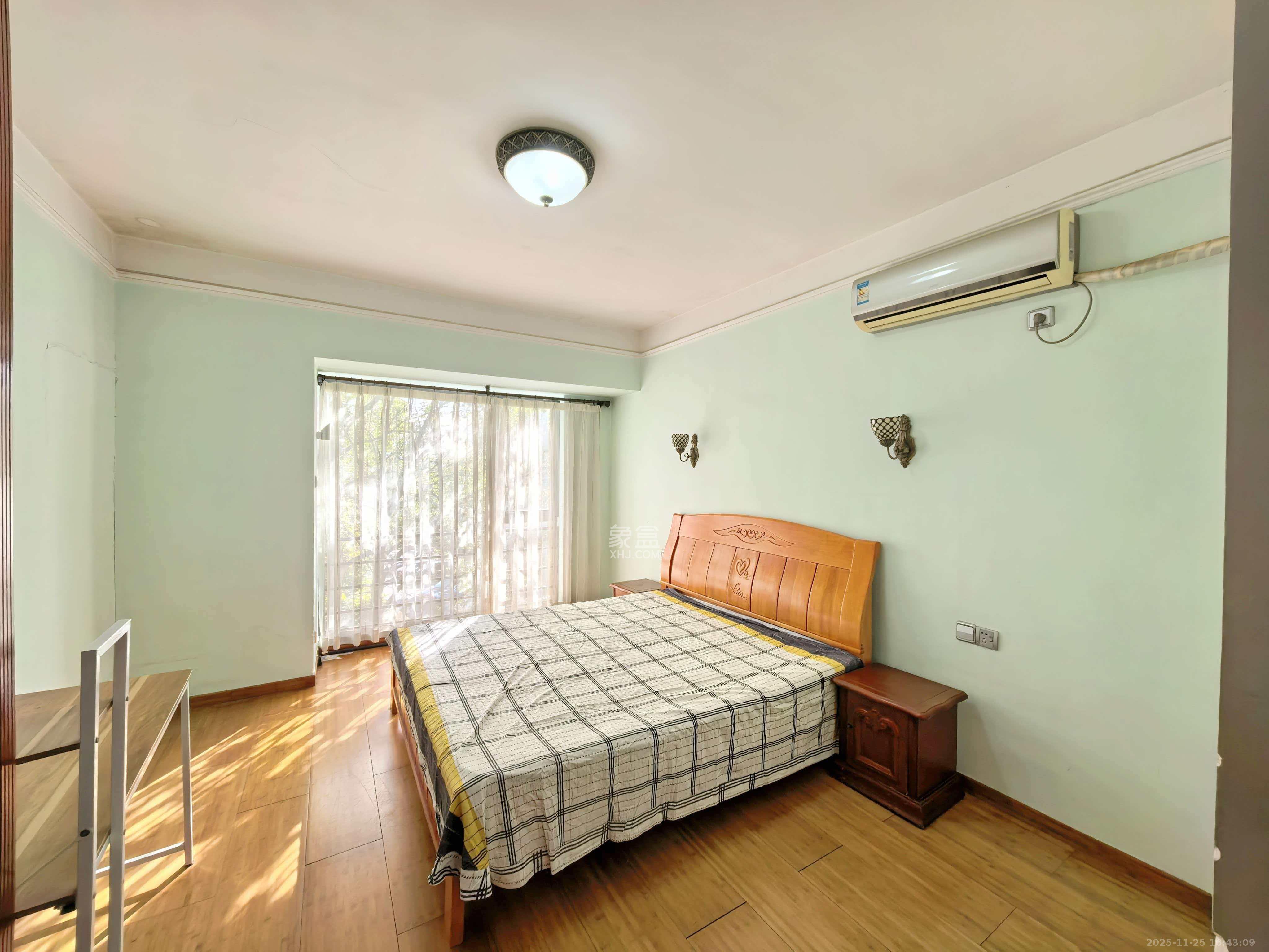 中城丽景香山园 3室2厅2卫 3000.0元/月 中城丽景香山园 3室2厅2卫 3000.0元/月室内图