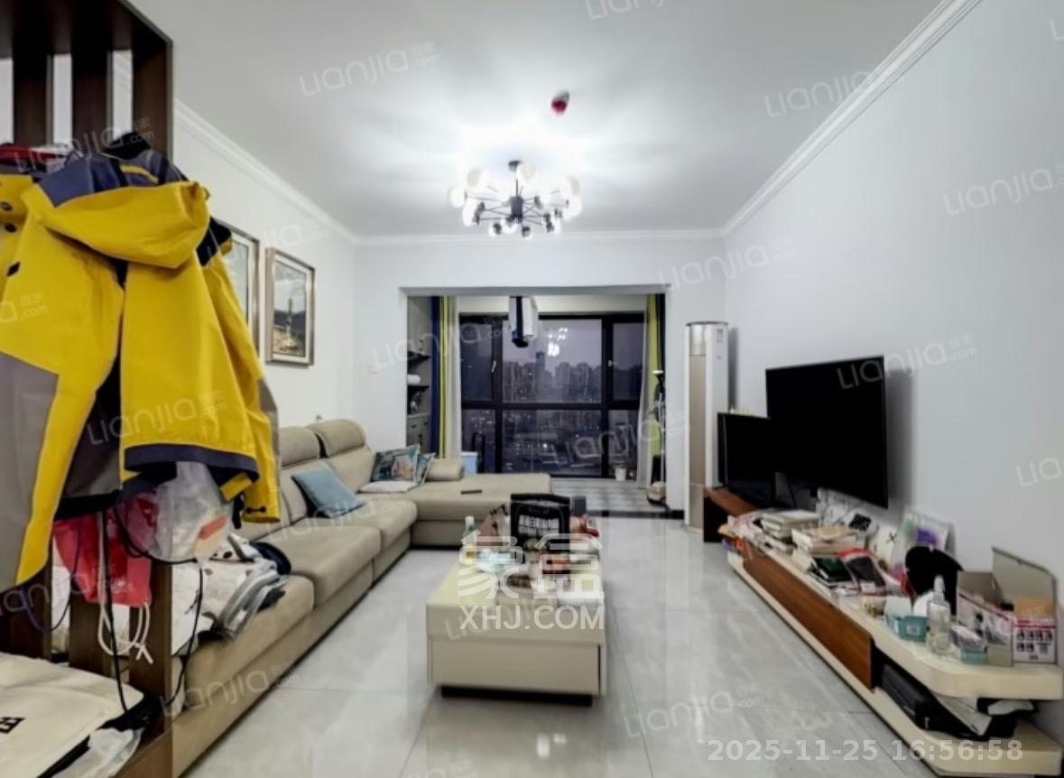 芙蓉别墅山庄（嘉湘华庭）  3室2厅1卫    3000.0元/月