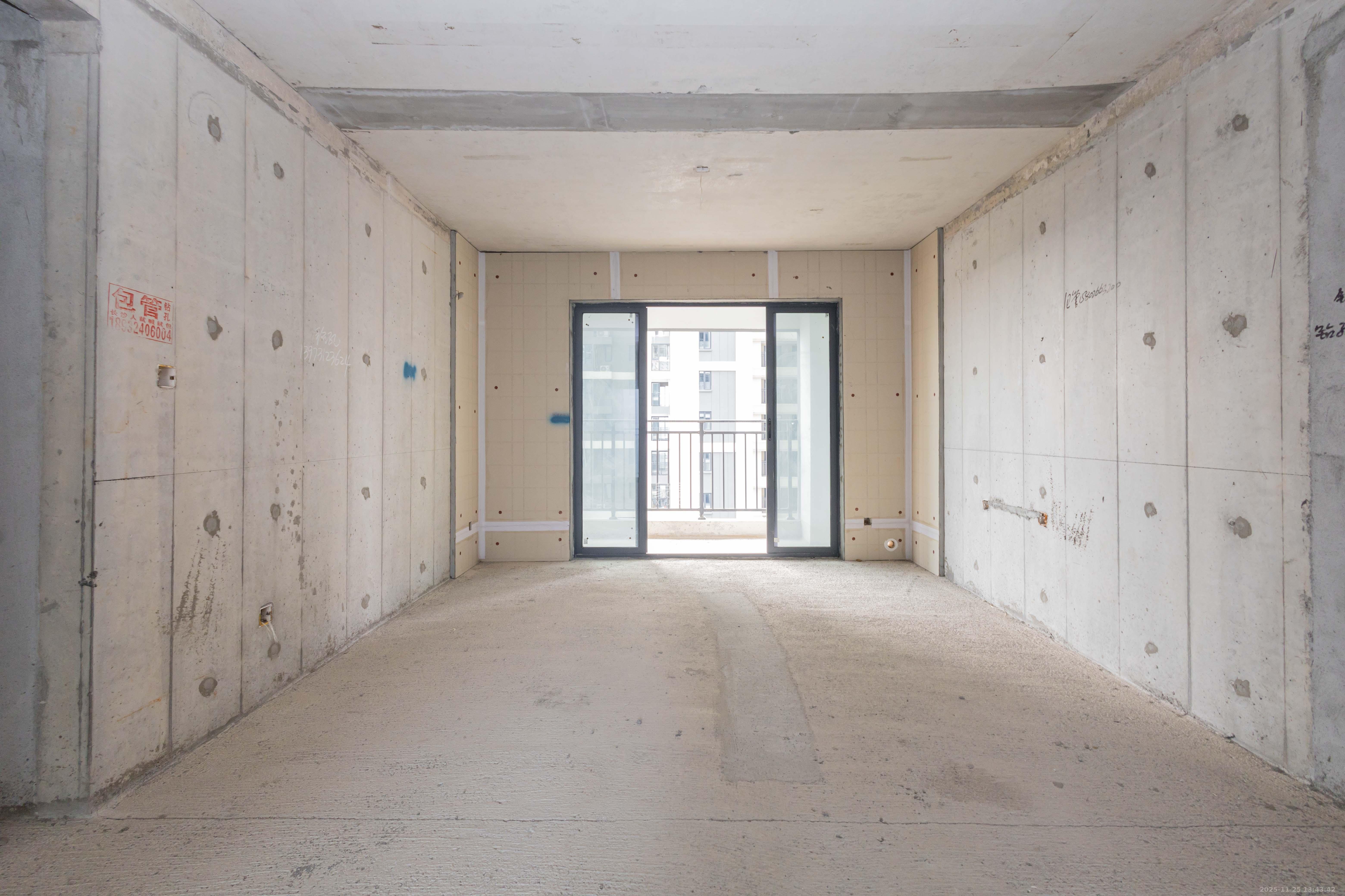 新力菩悦星都汇  4室1厅2卫    130.0万