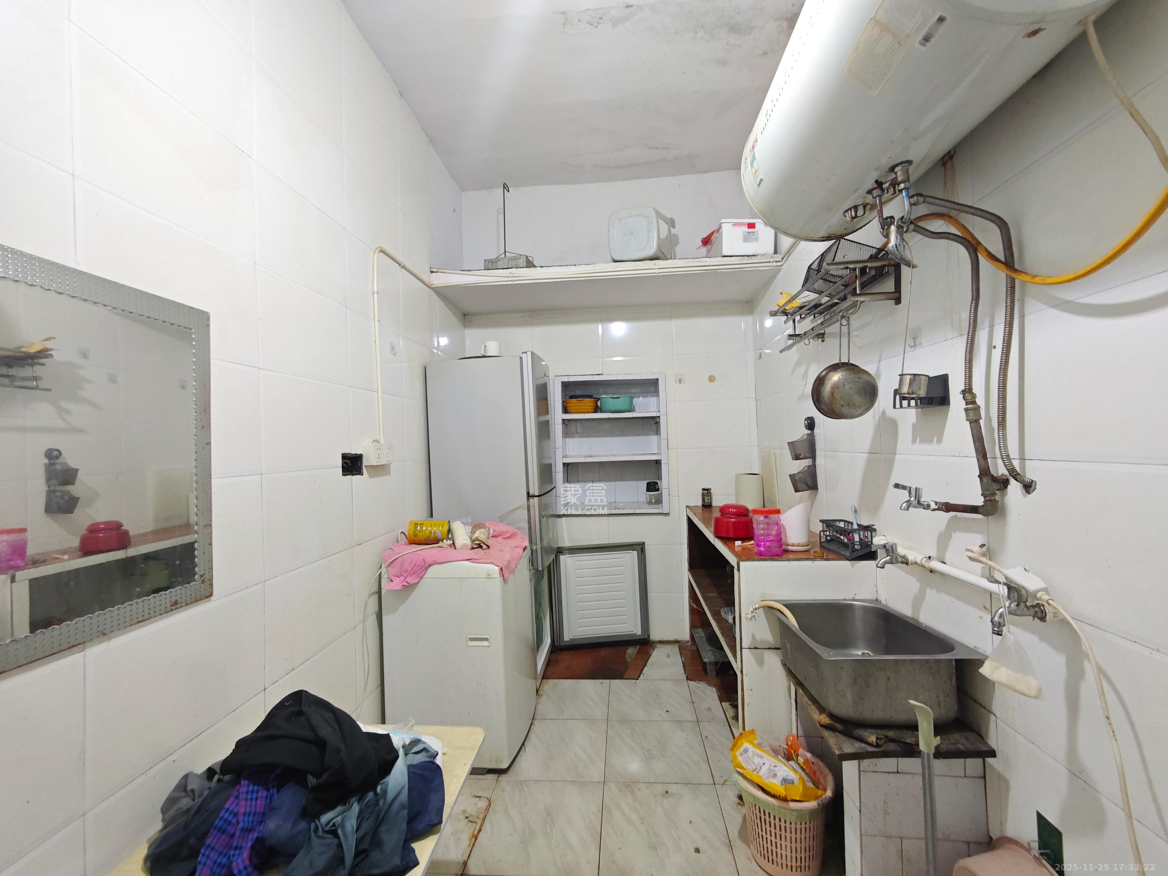 稻谷仓散盘  1室1厅1卫    1400.0元/月室内图