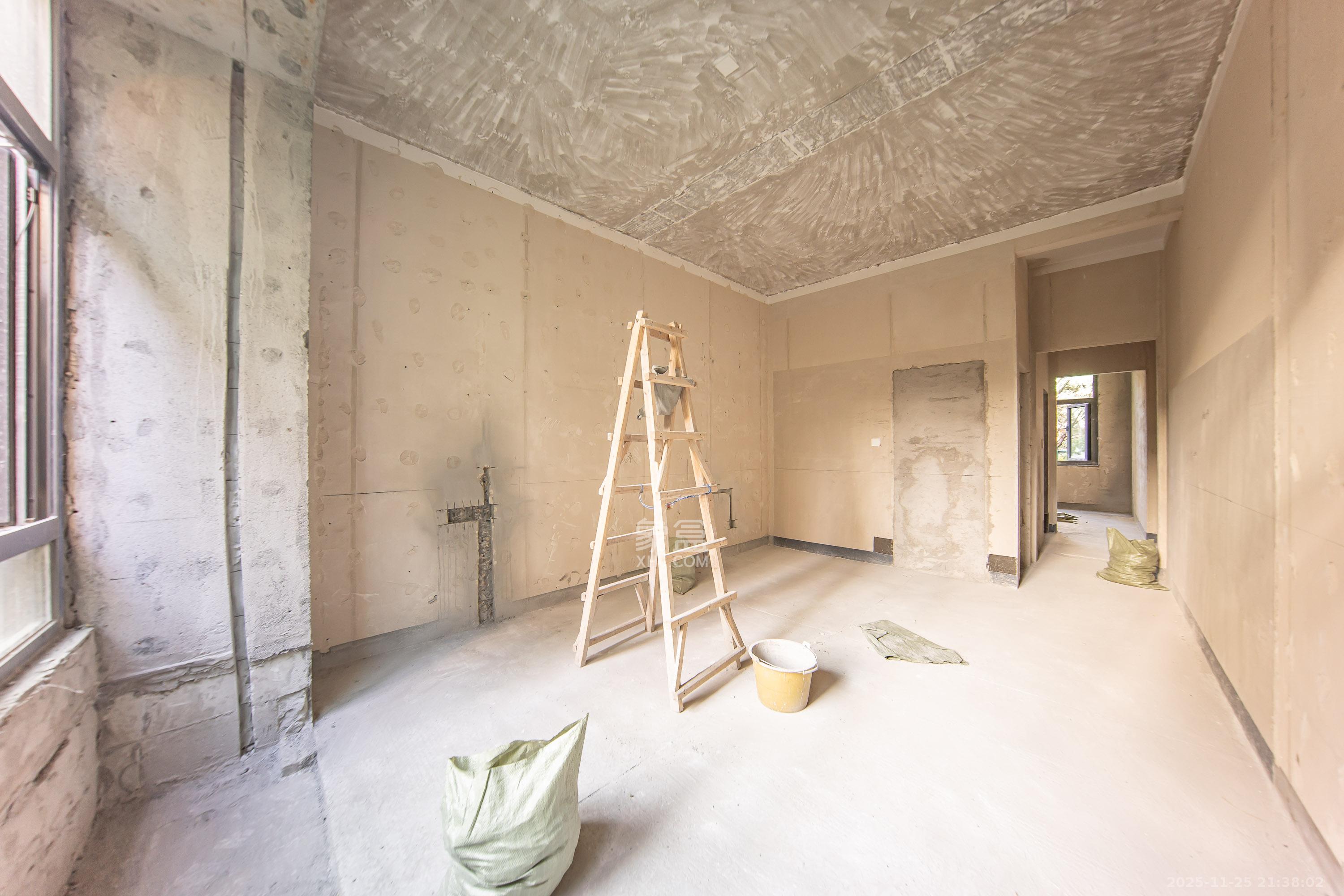 中海阅山府  4室2厅2卫    120.0万卧室