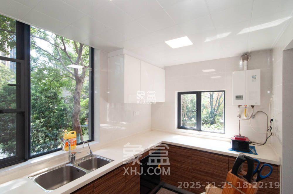 中海梅溪湖壹号  3室2厅2卫    3800.0元/月室内图