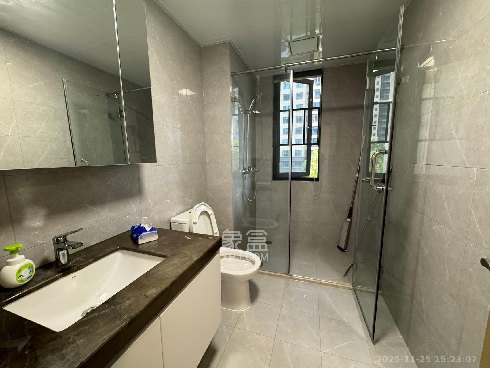 运达锦绣广场  3室2厅2卫    3500.0元/月室内图