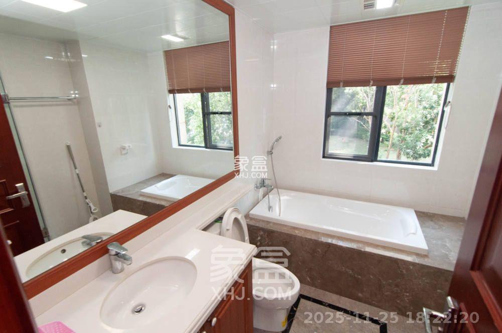 中海梅溪湖壹号 3室2厅2卫 3800.0元/月 中海梅溪湖壹号 3室2厅2卫 3800.0元/月室内图